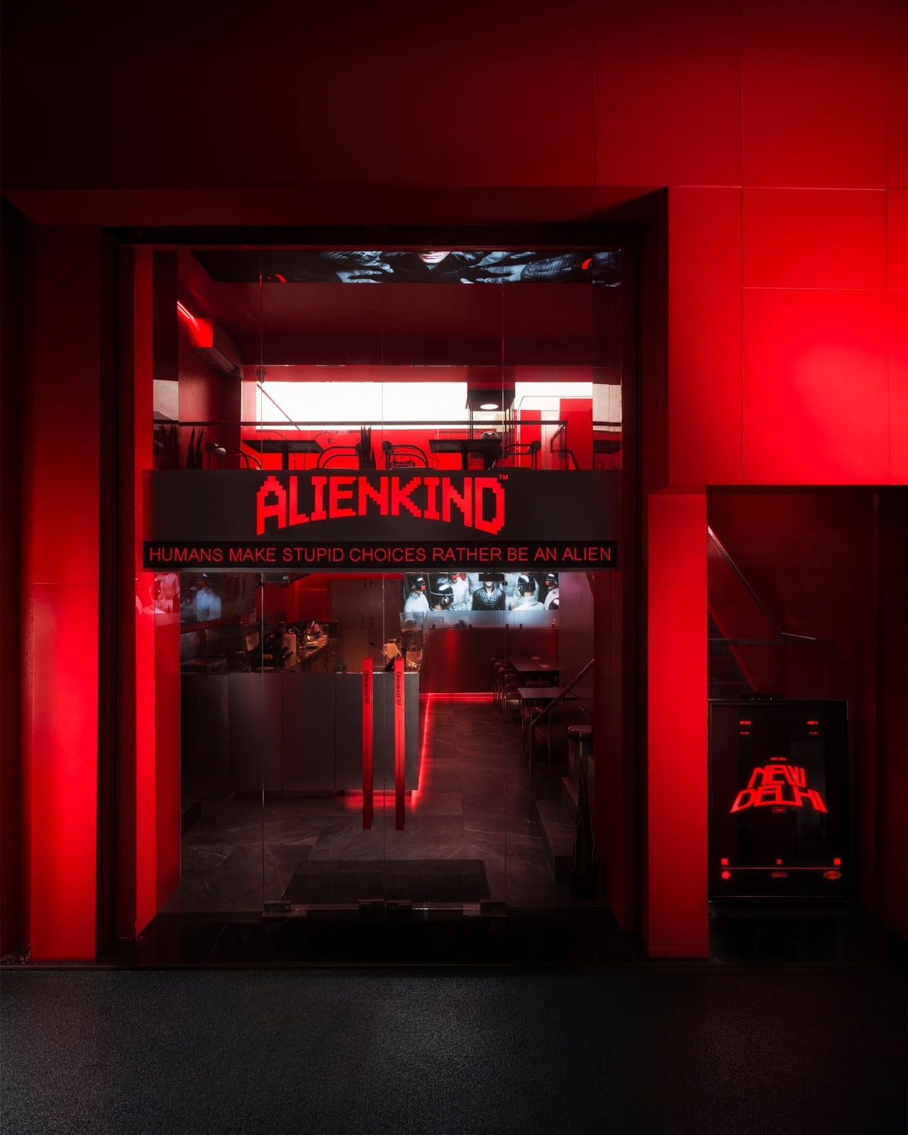 AlienKind - The Next Gen Caf&eacute; Makes Its Debut in the Heart of the Capital