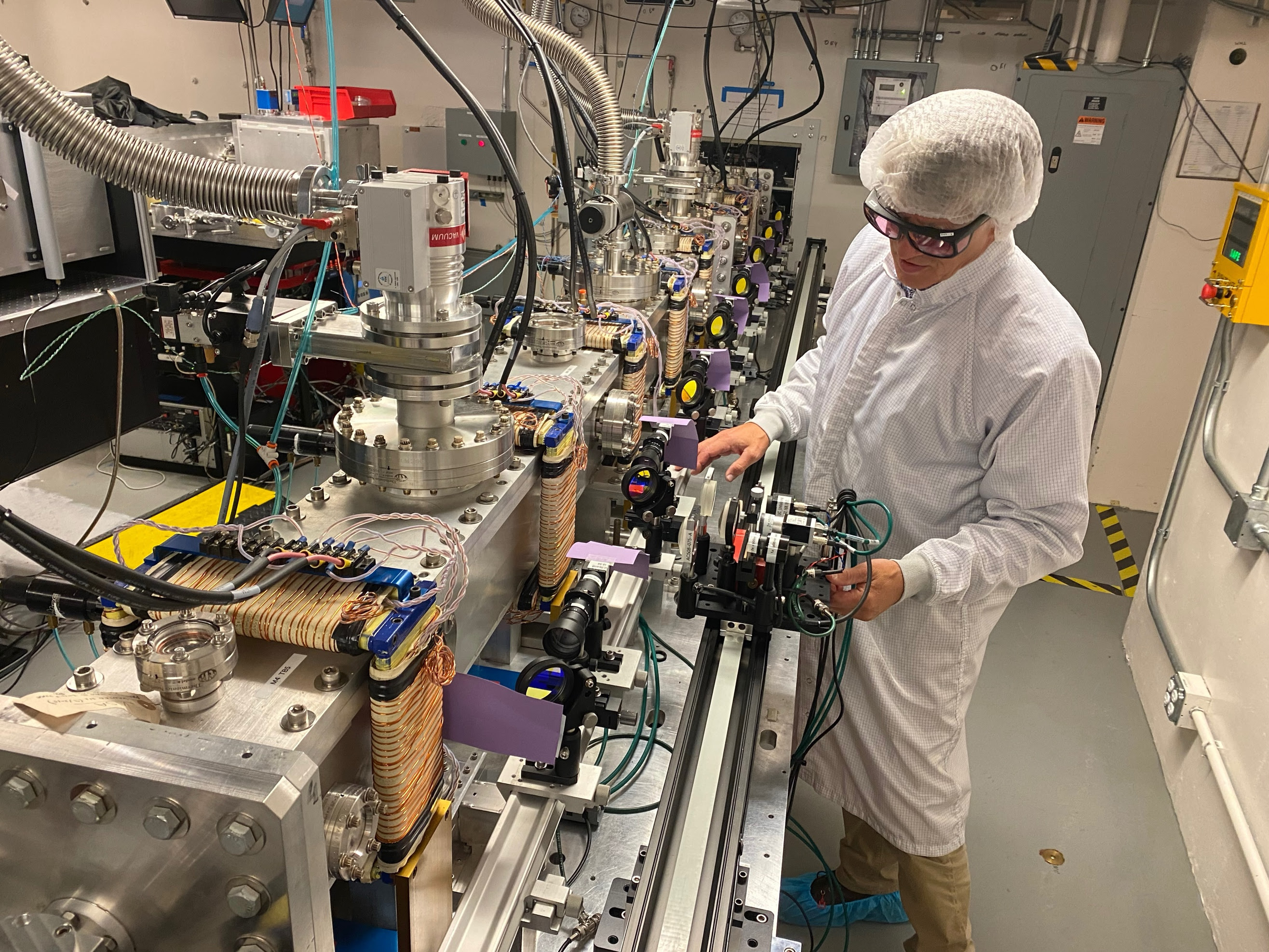 TAU Systems & Lawrence Berkeley Lab Achieve Breakthrough in Laser-Powered Accelerator, Enable 8+ Hours of Continuous FEL Output