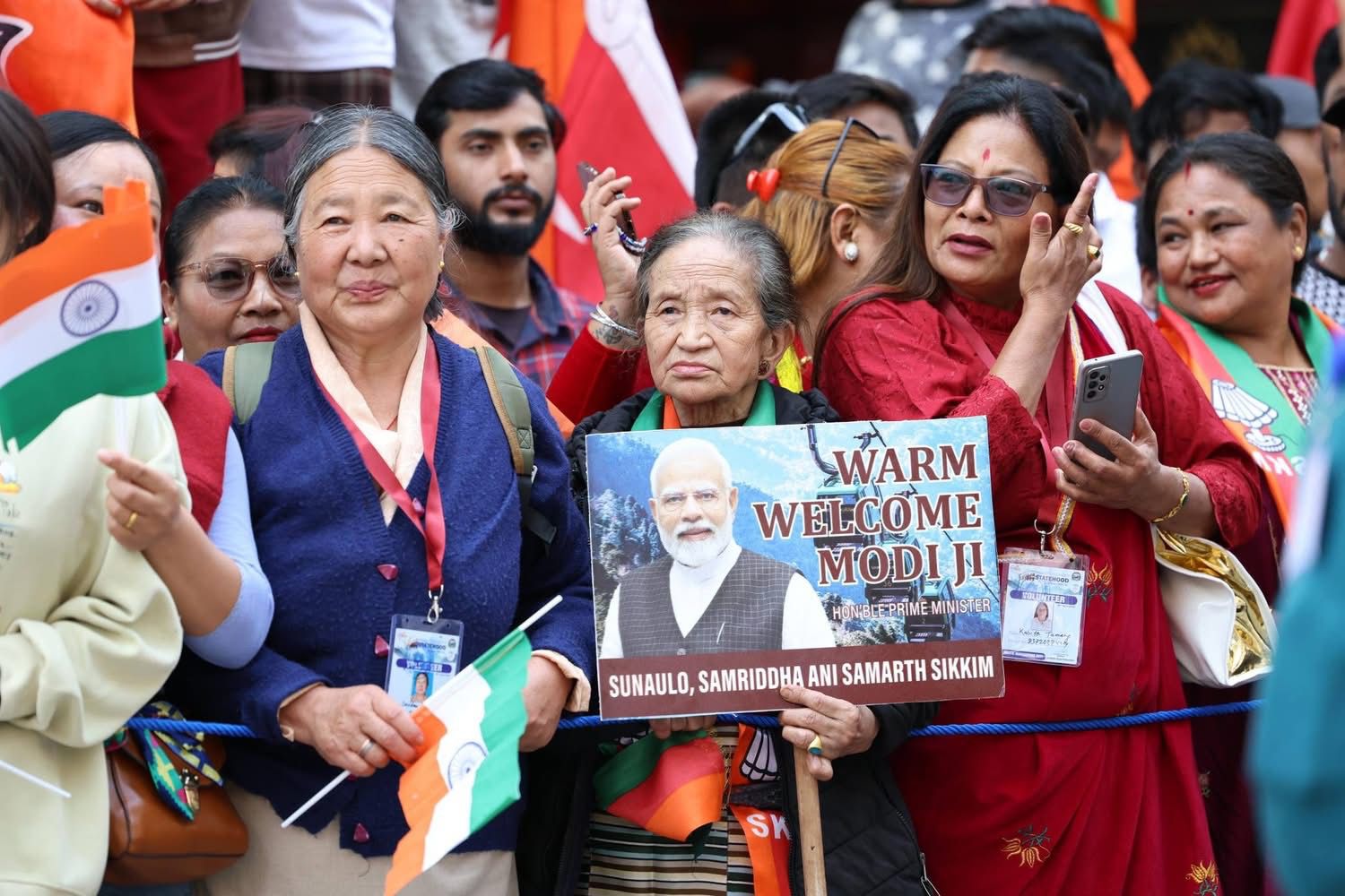 Prime Minister Narendra Modi receives grand welcome in Sikkim with Cultural Presentations across Gangtok