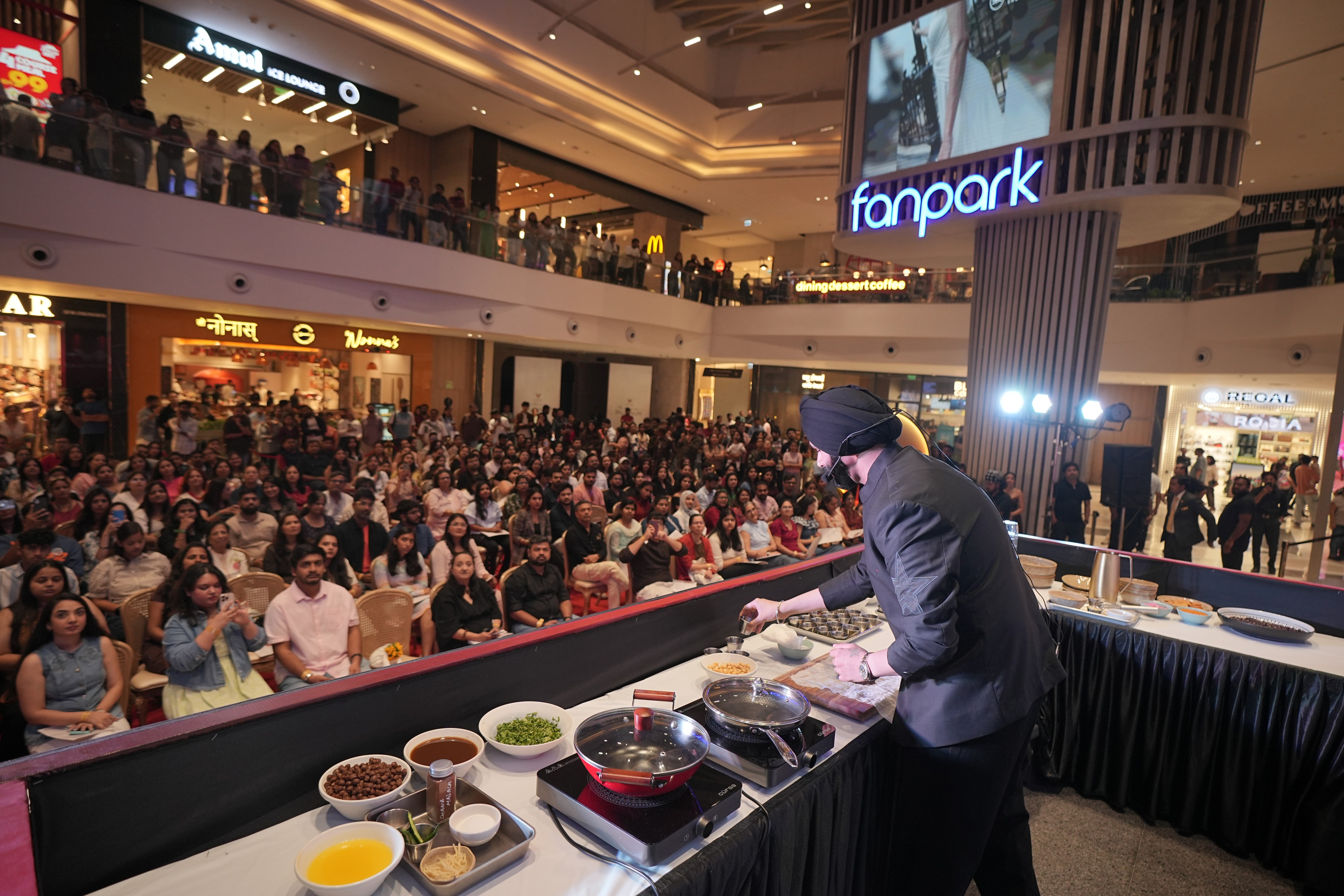 Chef Sanjyot Keer Brings His Culinary Masterclass to Phoenix Mall of the Millennium