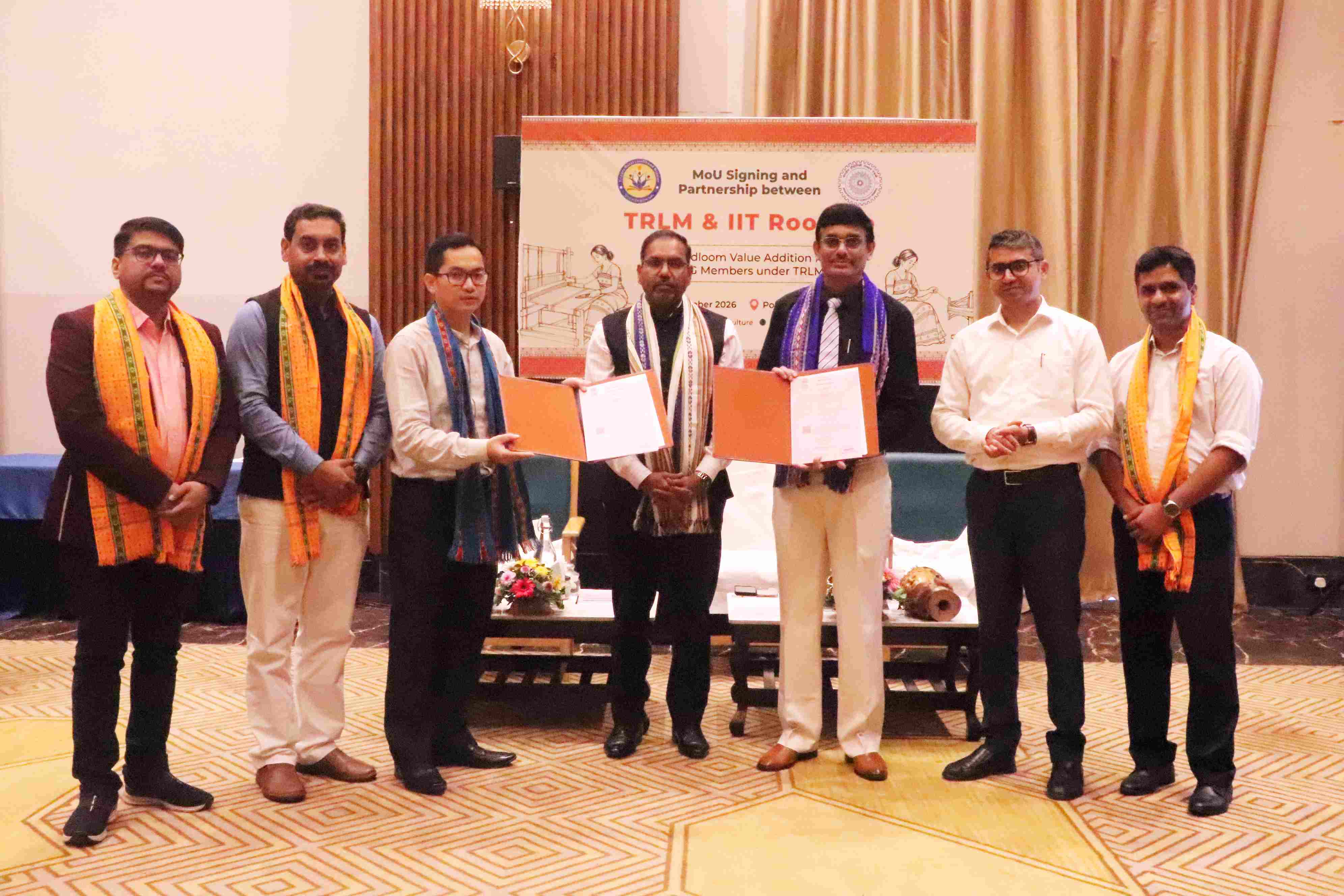 IIT Roorkee Signs MoU with Tripura Rural Livelihood Mission to Rejuvenate Handloom Sector in Tripura