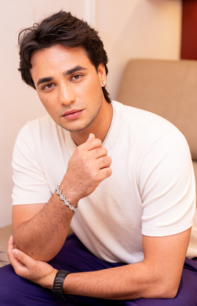 Forevermark Diamond Jewellery Presents an Exclusive ICON Bracelet inspired by Indian Cricketer Abhishek Shama