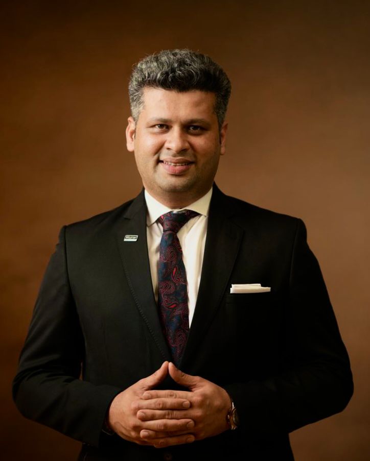 Courtyard by Marriott Mumbai International Airport Appoints Girish Divekar as Director of Sales & Marketing