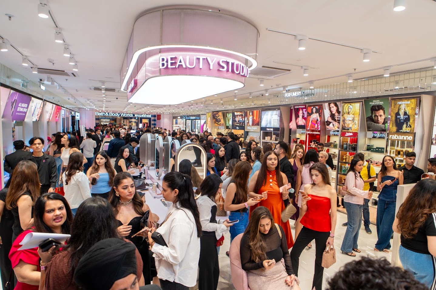 Ambience Mall Vasant Kunj Welcomes Nykaa Luxe Flagship Store