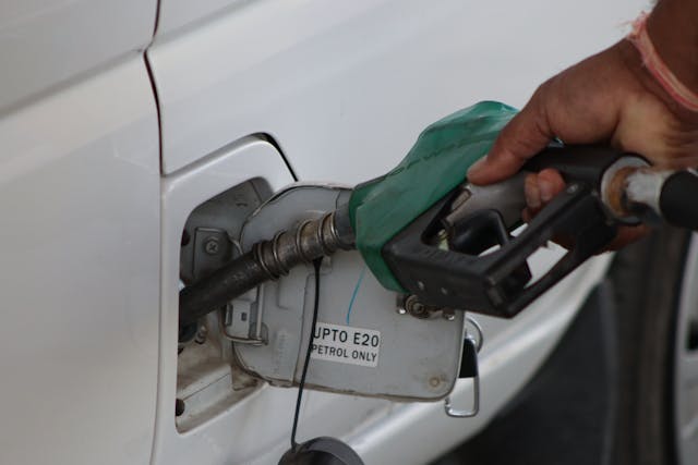 Fuel Prices Hold Steady in India Despite Global Crude Oil Surge