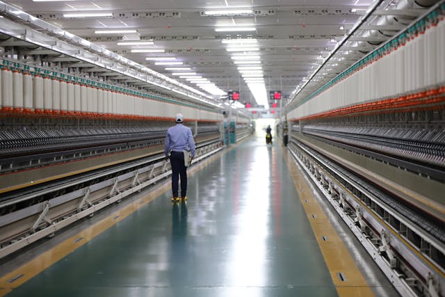 India Manufacturing Shows Resilience as PMI Edges Up to 54.7