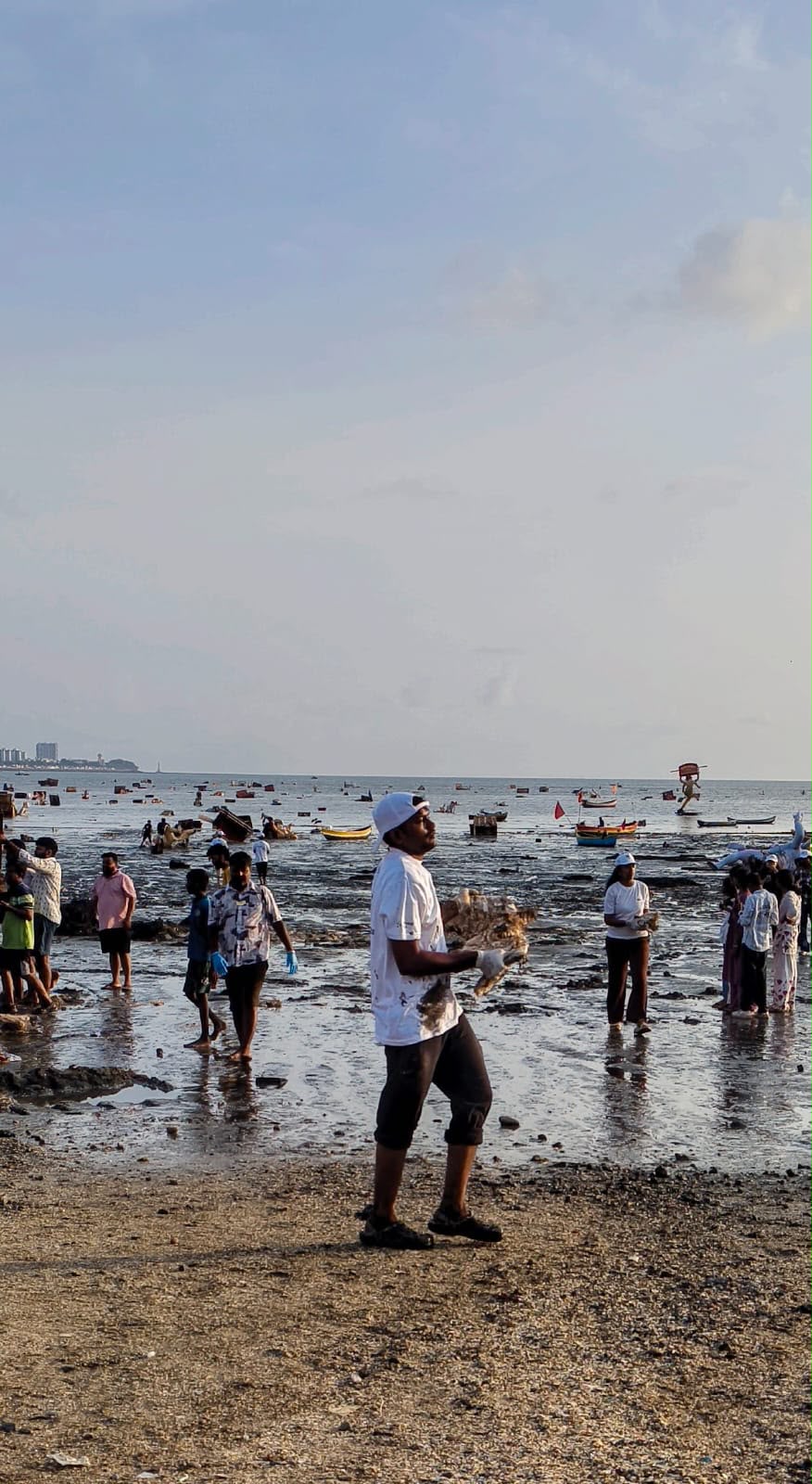 4,000 Volunteers Returned to Girgaon Chowpatty to Clean What the Tide Leaves Behind