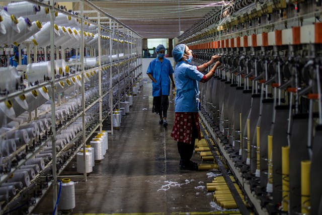 Cotton Import Duty Raises Cost Pressures on Textile Industry, Study Flags Competitiveness Concerns