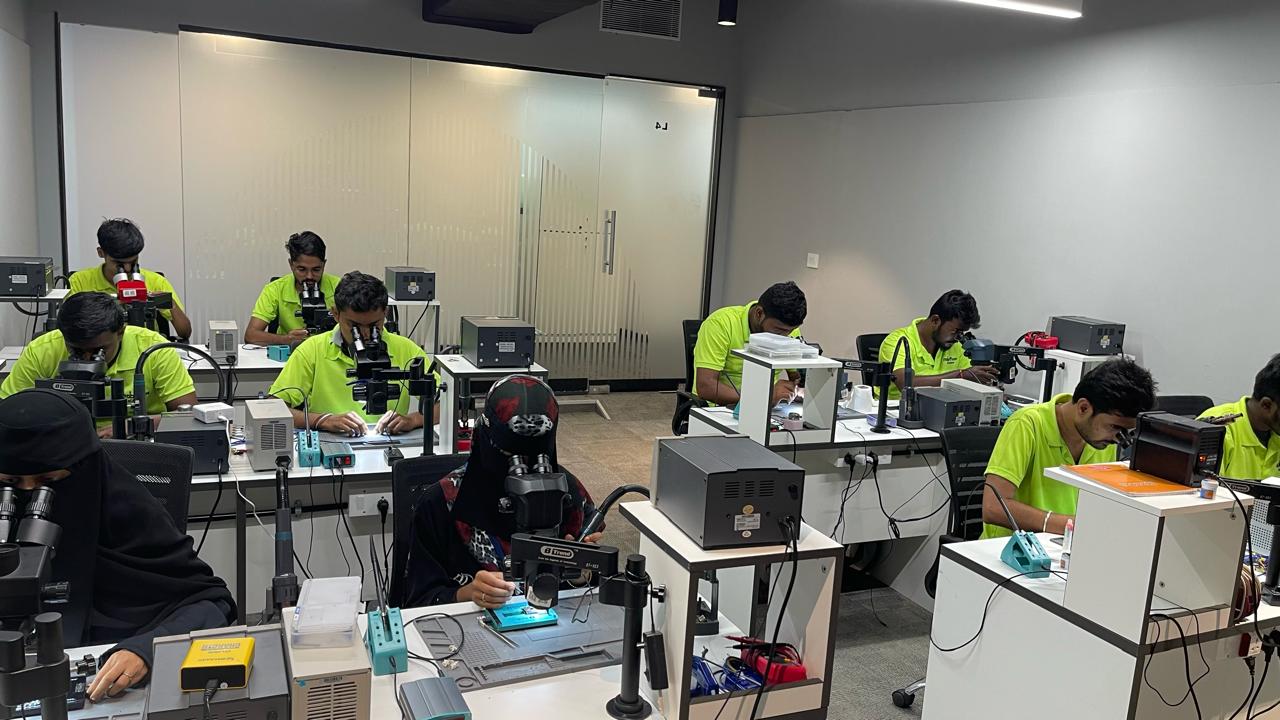 Mobfixer Academy launches Smartphone Chip-Level Training Program to address India&rsquo;s skilled technician shortage