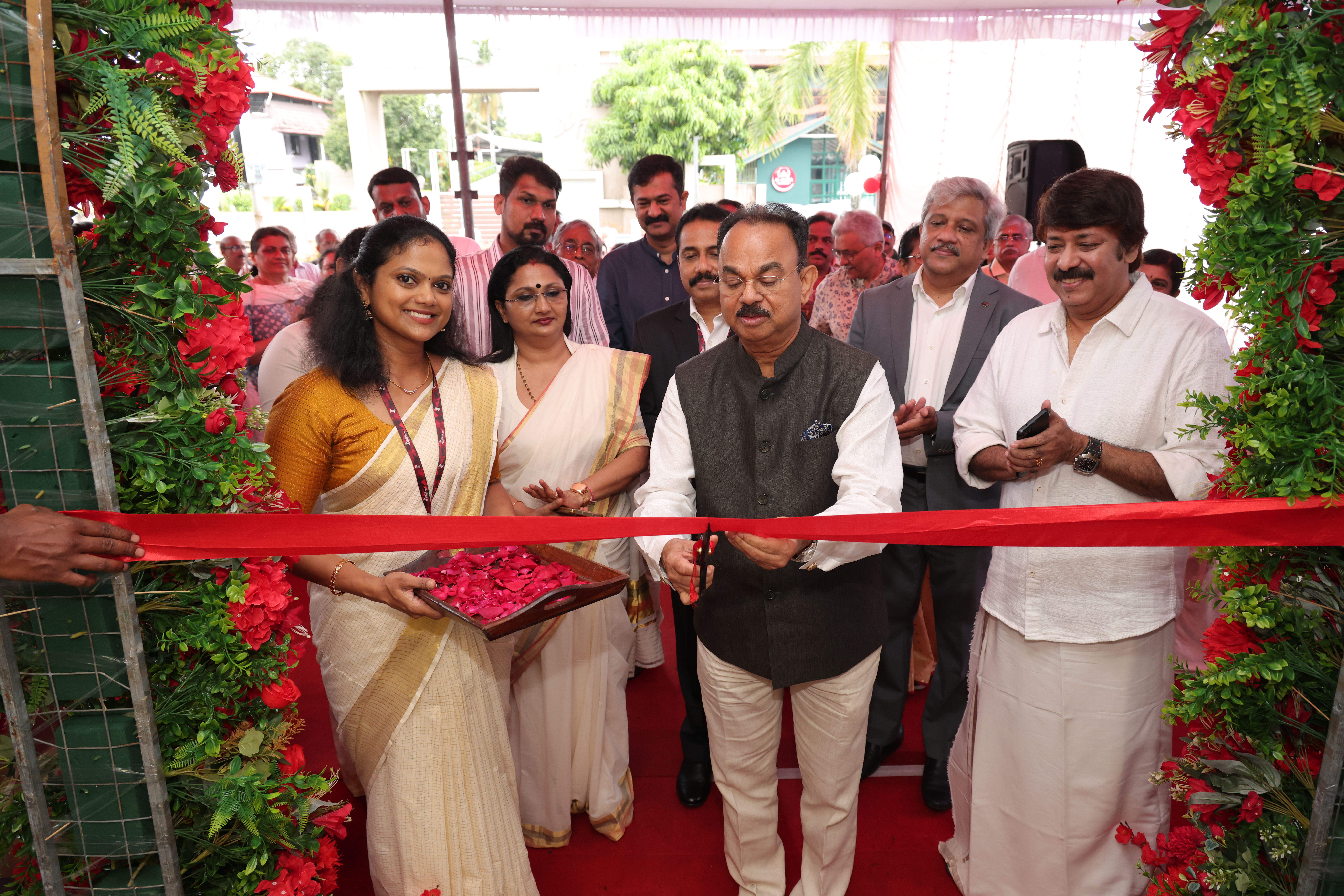 South Indian Bank inaugurates new premises of JLN Stadium Link Road Branch in Kochi