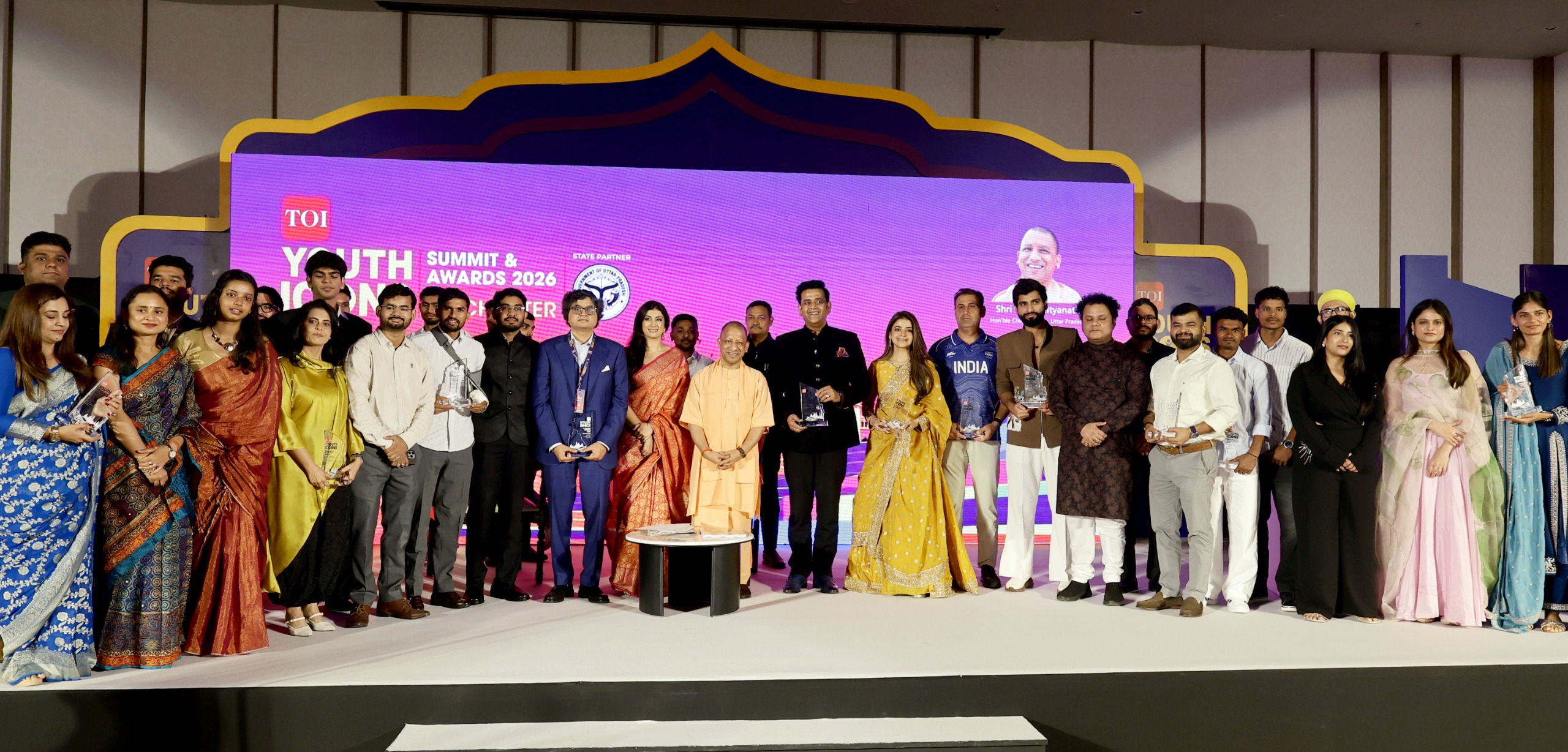 UP CM Highlights Transformation in Women&rsquo;s Safety, Employment and Technology at Youth Icon Conclave; Targets 1 Lakh Government Jobs in Six Months