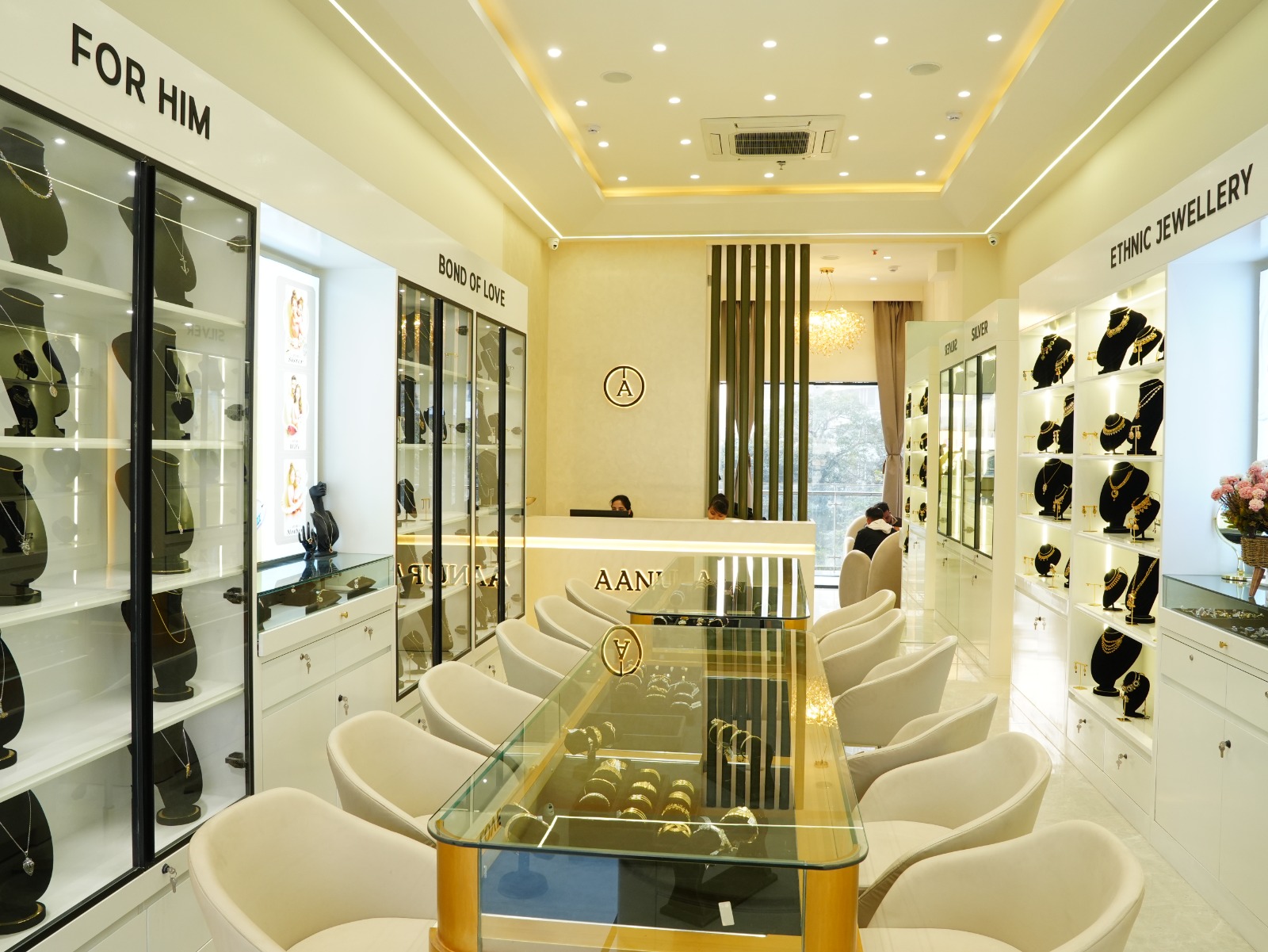 Aanura Jewellery Launches Its First Retail Store in Noida with Signature Designs and Exclusive Showcase