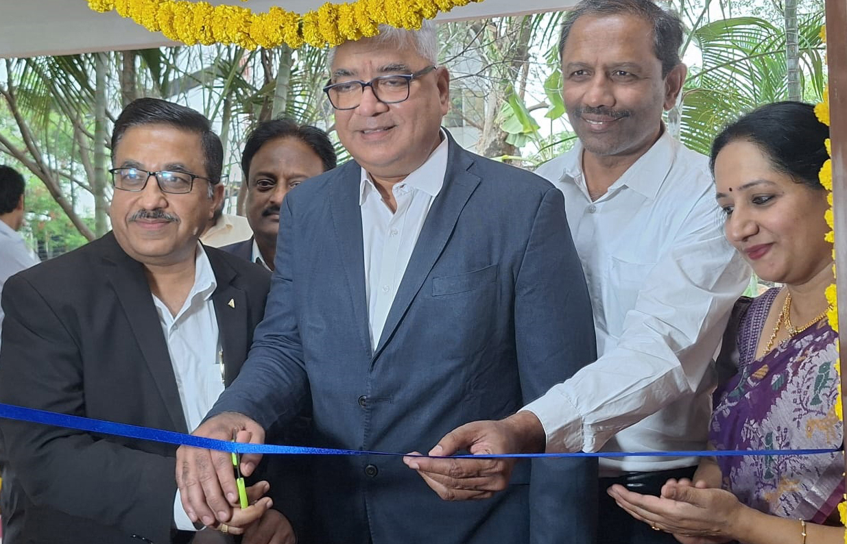Sanjay Goyal Unveils Sri Comforts Experience Centre in Hyderabad on Silver Jubilee