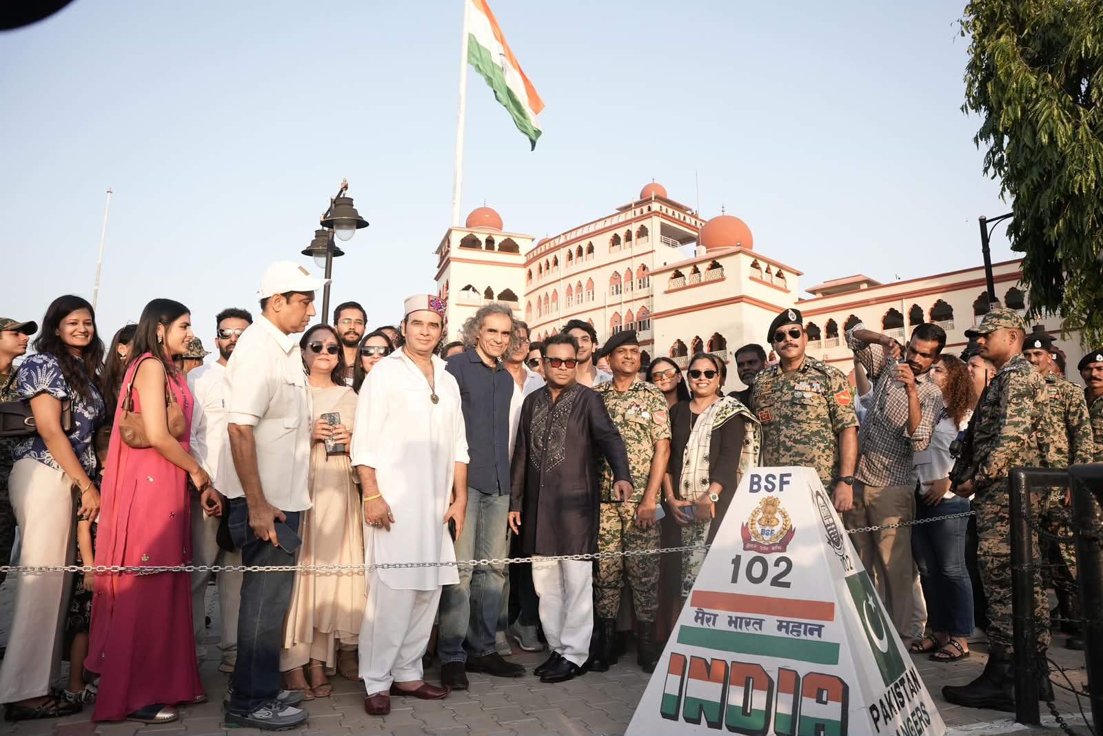 Main Vaapas Aaunga Creates History at the Attari Border
