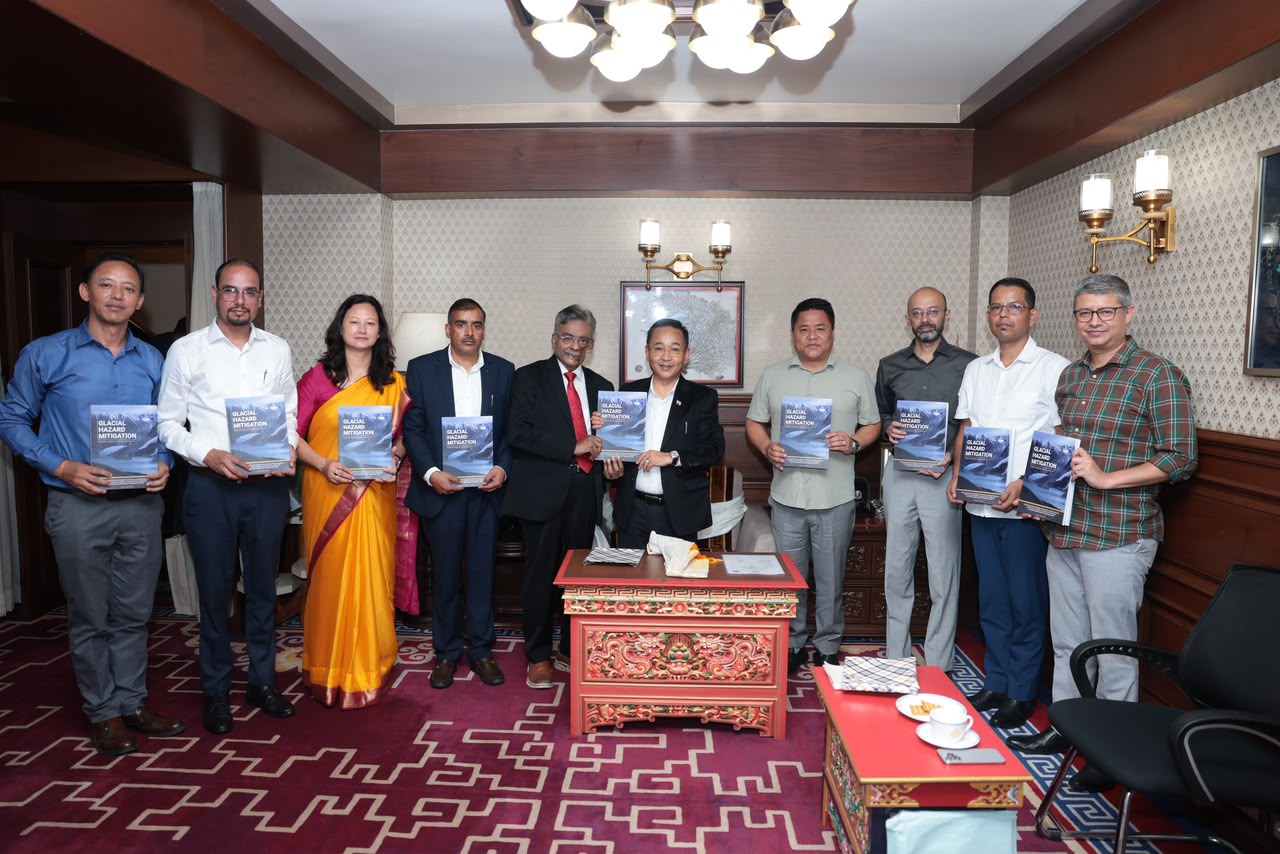 Commission on Glacial Hazards Submits Report to Chief Minister