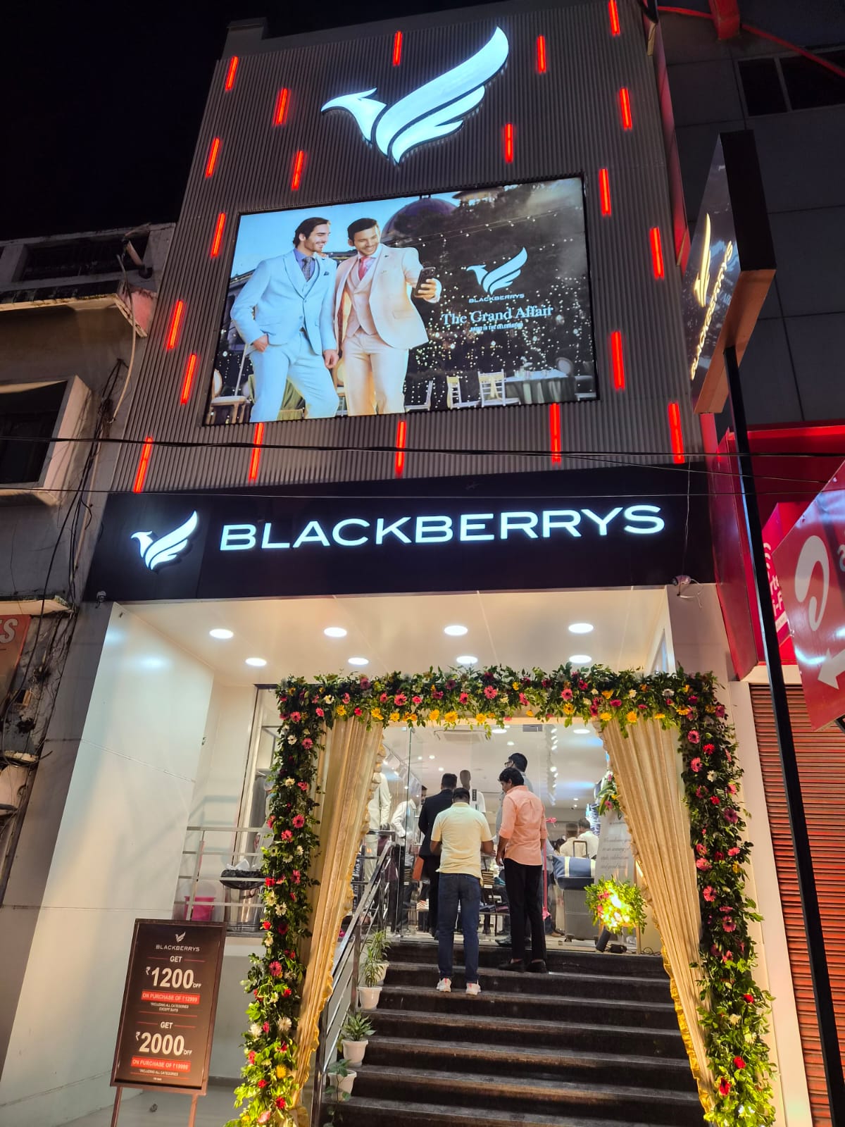 Blackberrys Expands Retail Presence in Uttar Pradesh with New Store in Varanasi