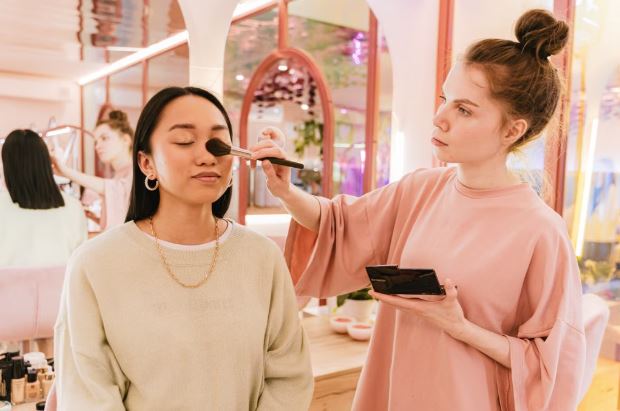 The Festive Glow Economy: How Salons Are Turning Celebration Season Into a Beauty Boom