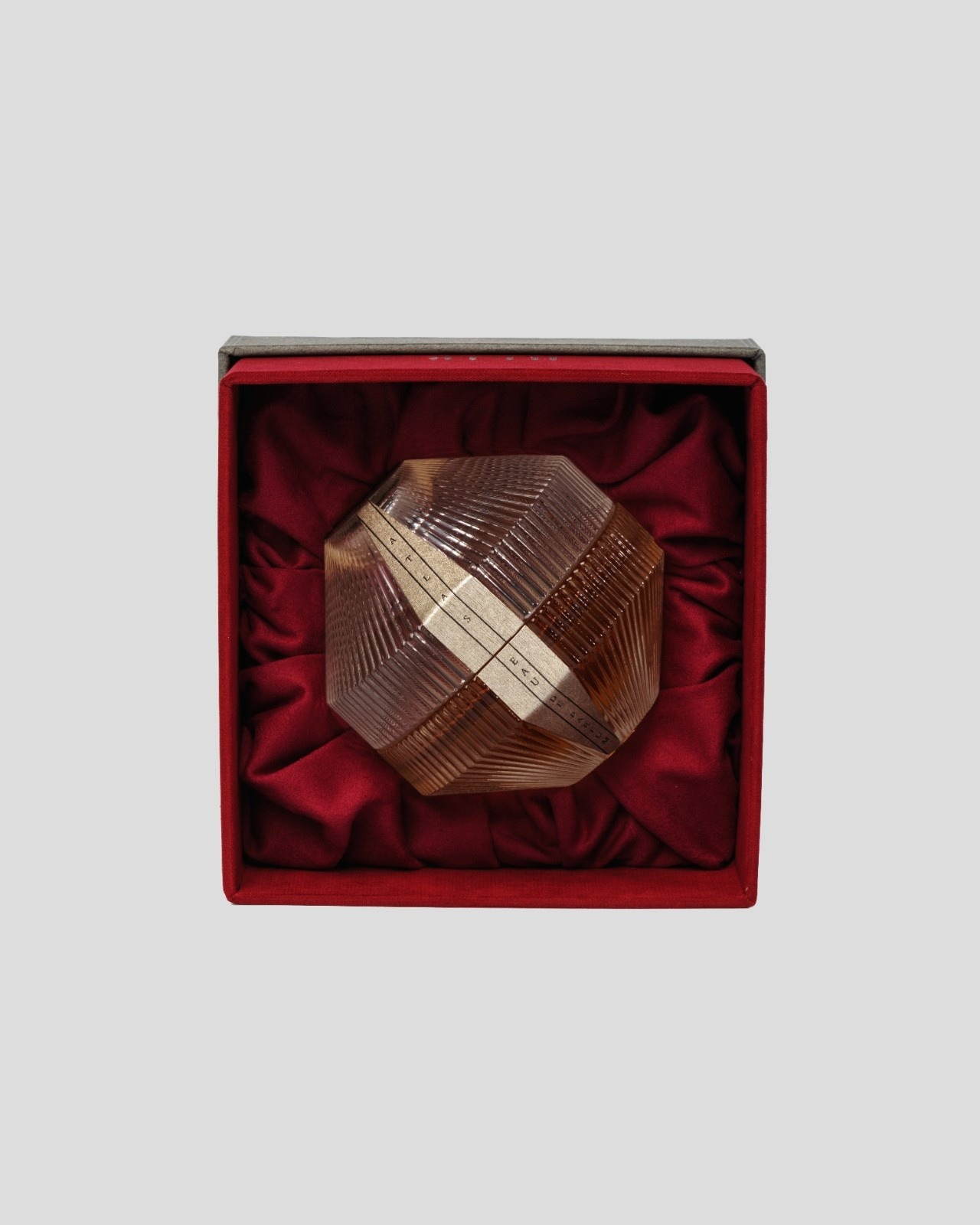 HEIR debuts as a niche fragrance house with five original Eau de Parfums