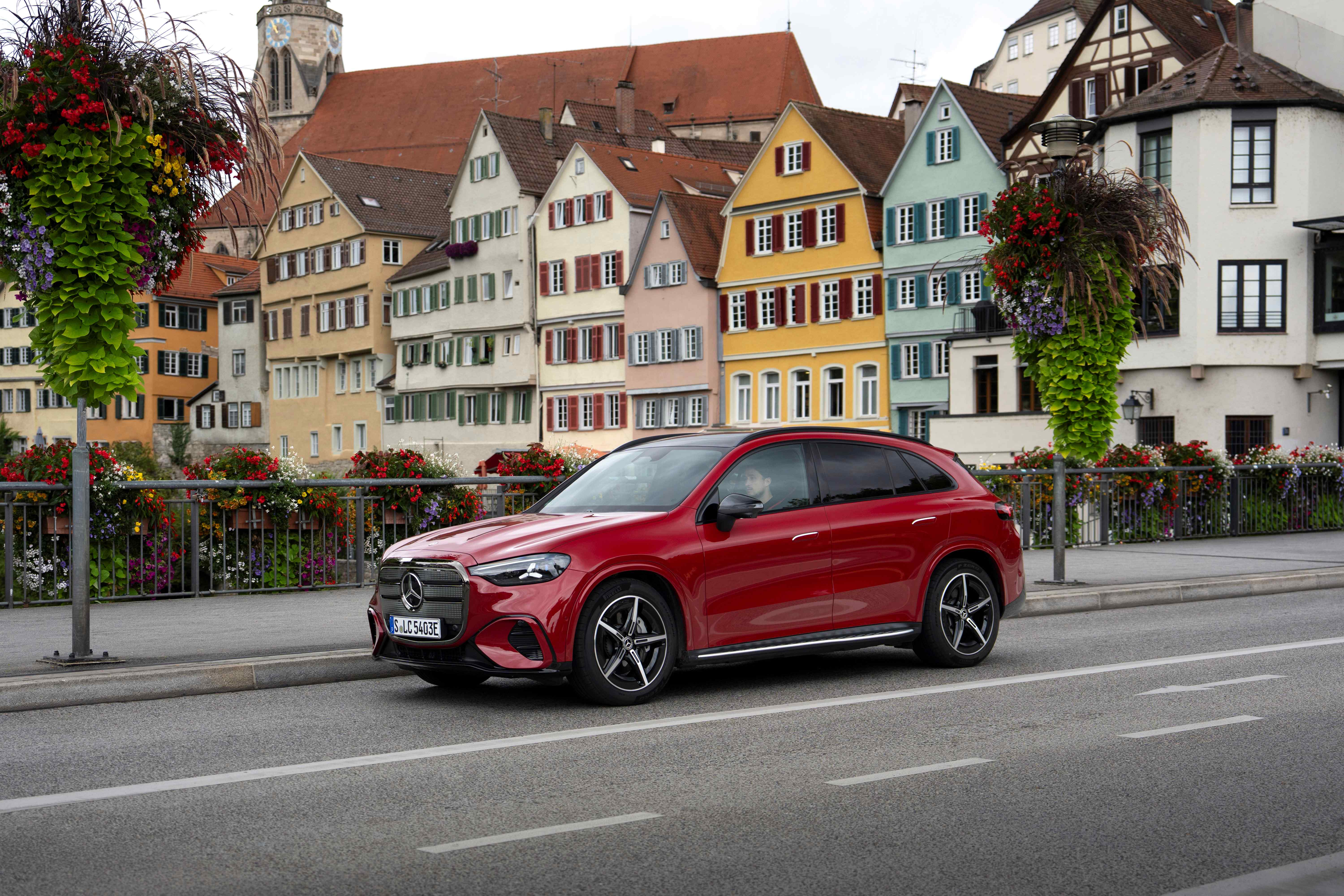 Mercedes-Benz Electric GLC receives unprecedented customer response: Receives a record 650 plus &lsquo;Expression of Interest&rsquo;(EOI) within 36 hours