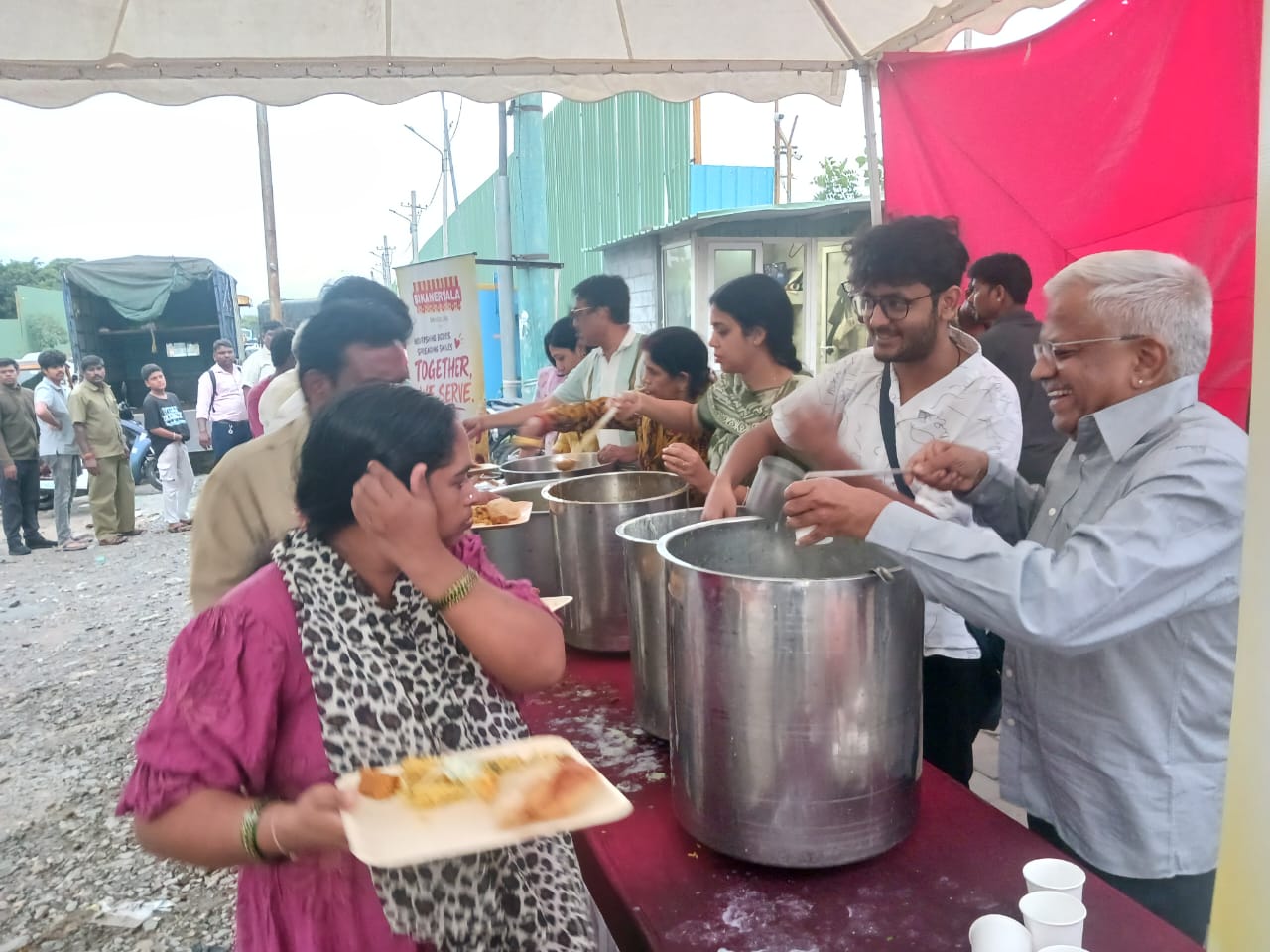 Bikanervala  Bangalore carries out Annadanam Seva for over 500 underprivileged people as part of CSR