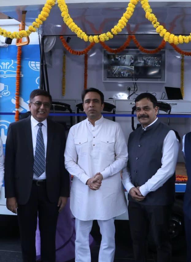 Shri Jayant Chaudhary Flags off Five New Solar Community Hub Skill Vans to Advance Digital Inclusion and Future-Ready Skilling in India