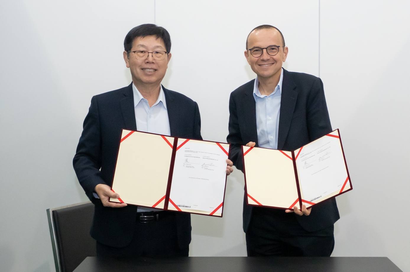 Schneider Electric and Hon Hai Technology Group (Foxconn) announce strategic collaboration to accelerate next-generation AI data centers