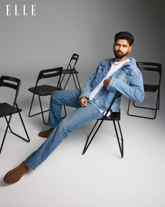 Pepe Jeans London Collaborates with Shreyas Iyer for ELLE&rsquo;s April Edition
