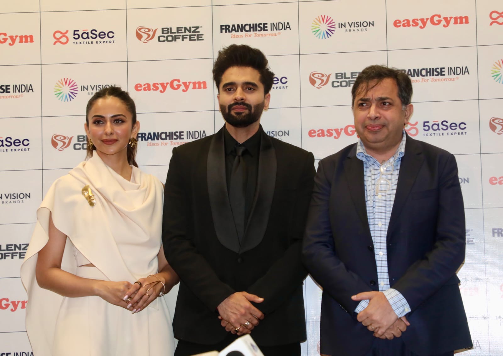 Rakul Preet Singh and Jackky Bhagnani Launch easyGym, 5&agrave;sec and Blenz Coffee in India at a Grand Event in Mumbai