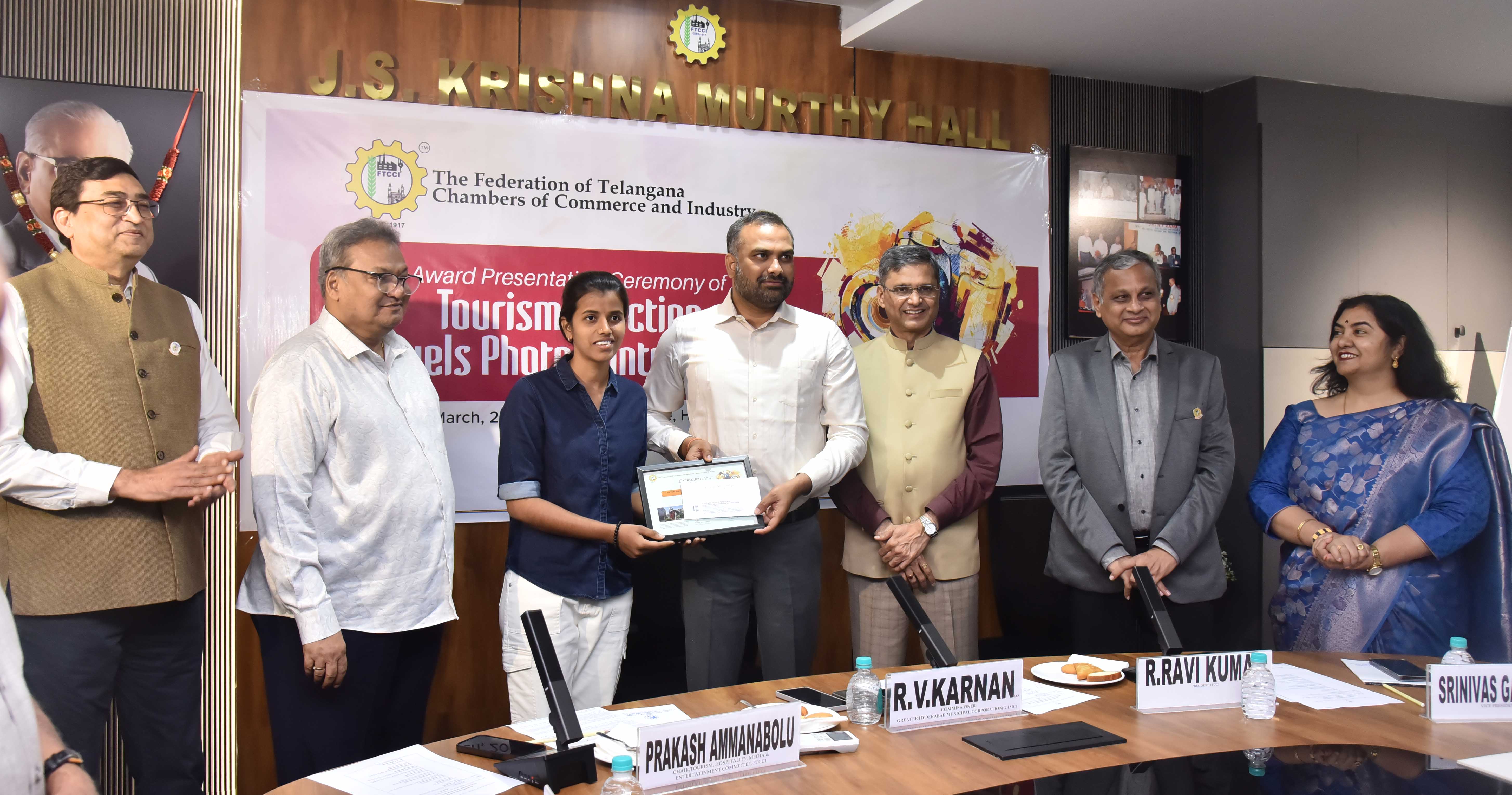 GHMC Commissioner R.V. Karnan Presents Prizes to Winners of Traffic Junction Jewels Photo Contest