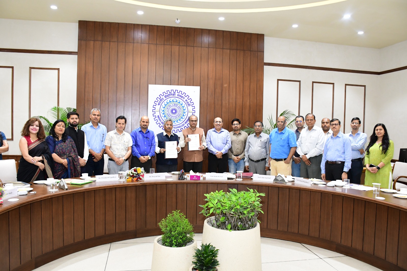 IIT Roorkee Signs MoU with USAC Dehradun to Strengthen Collaboration in ...