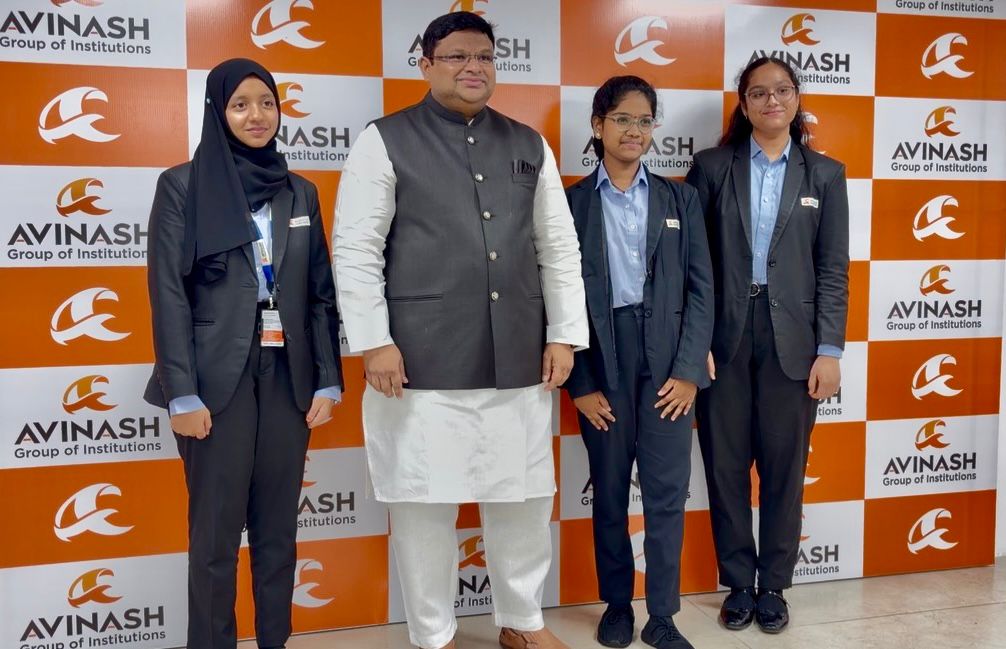 92 students of Avinash College of Commerce secure state  5 marks in IPE results 2026