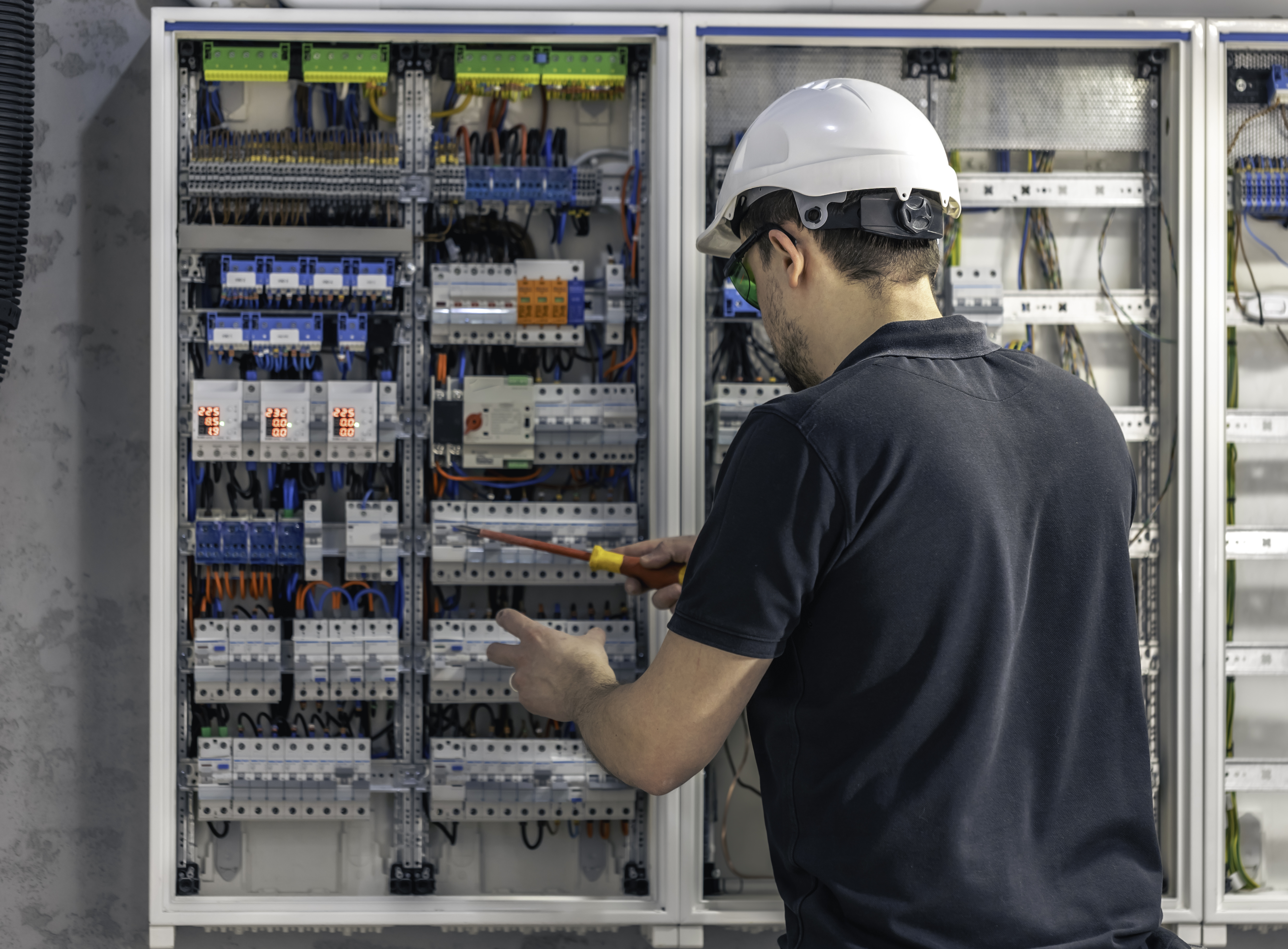 How Thermal Cameras help in resolving the critical building maintenance issues