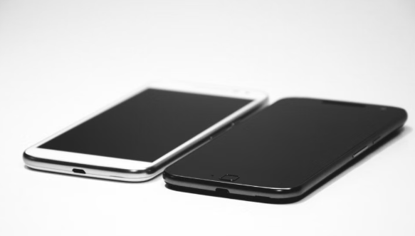 Refurbished Phones Win Over Indian Buyers as New Smartphone Prices Rise