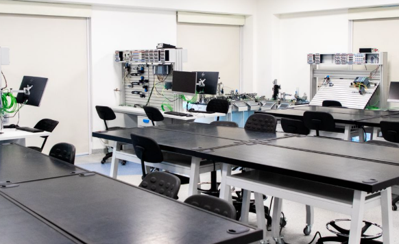 Gujarat Expands AI Ecosystem with 37 Data & AI Labs