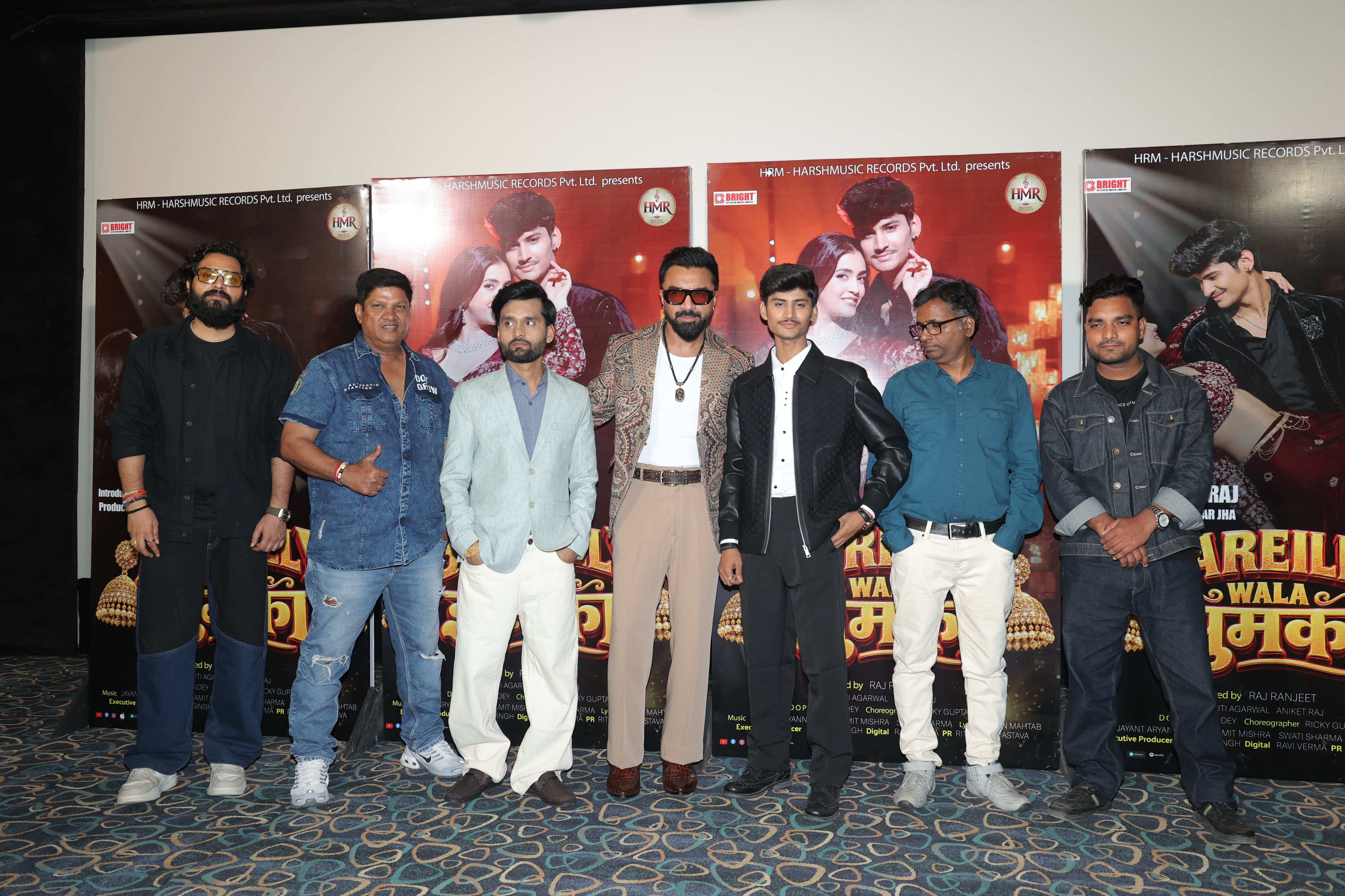 HMR Music Unveils &lsquo;Bareilly Wala Jhumka&rsquo;, Featuring Akriti Agarwal and Aniket Raj in a Fresh Romantic Pairing
