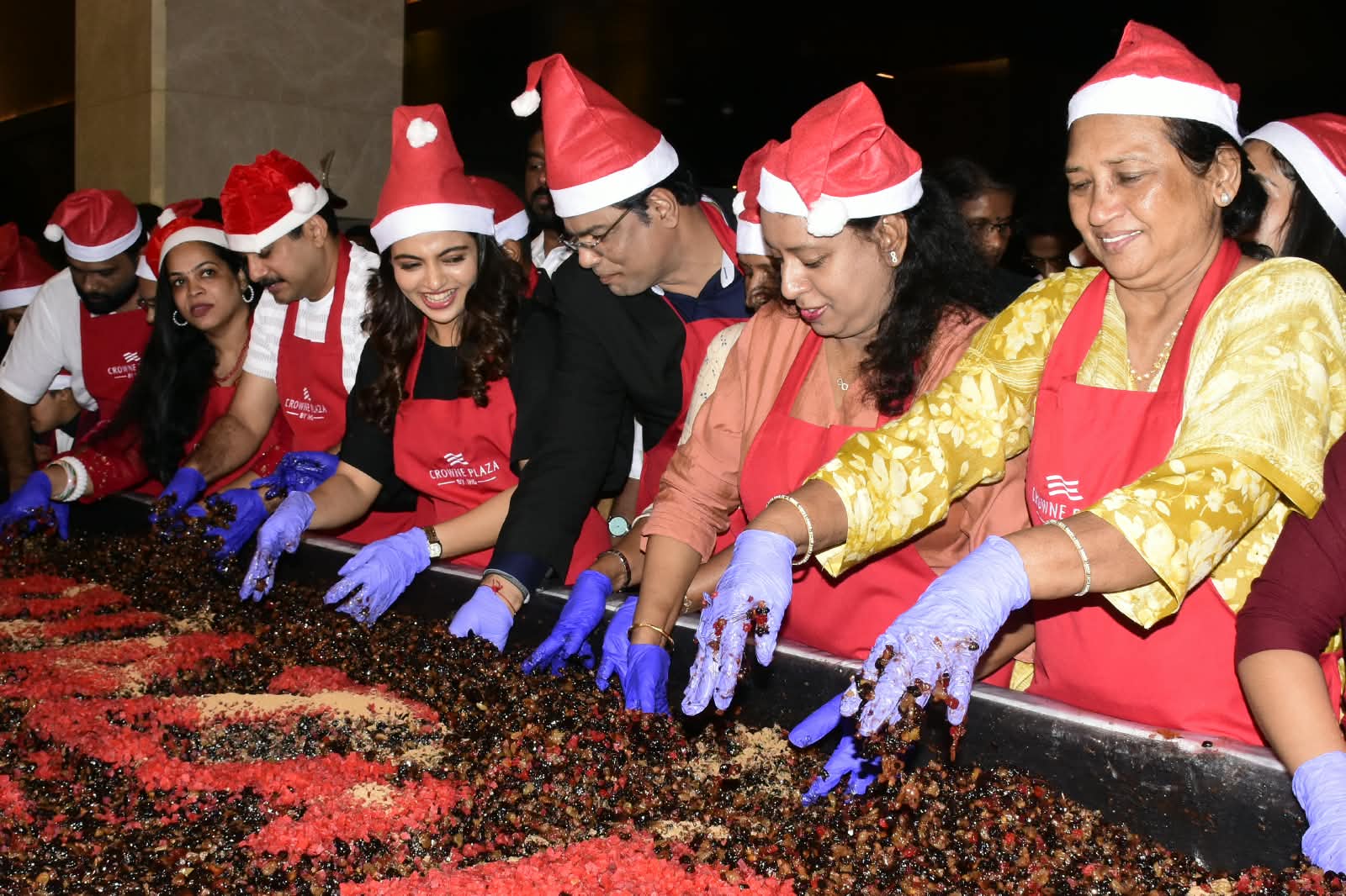 Kochi Kicks Off the Christmas Festive Season with Crowne Plaza Kochi’s Joyful Cake Mixing Event