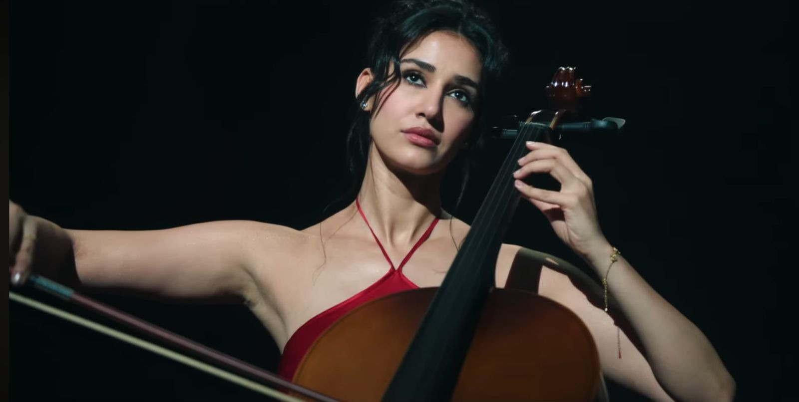 Fresh off the success of Welcome to the Jungle, Disha Patani wows everyone with Awarapan 2's teaser; leaves fans desiring for more