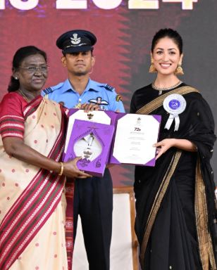 Yami Gautam&rsquo;s Maheshwari Saree Moment Shows How Old-World Fashion Can Revive India&rsquo;s Handloom Economy