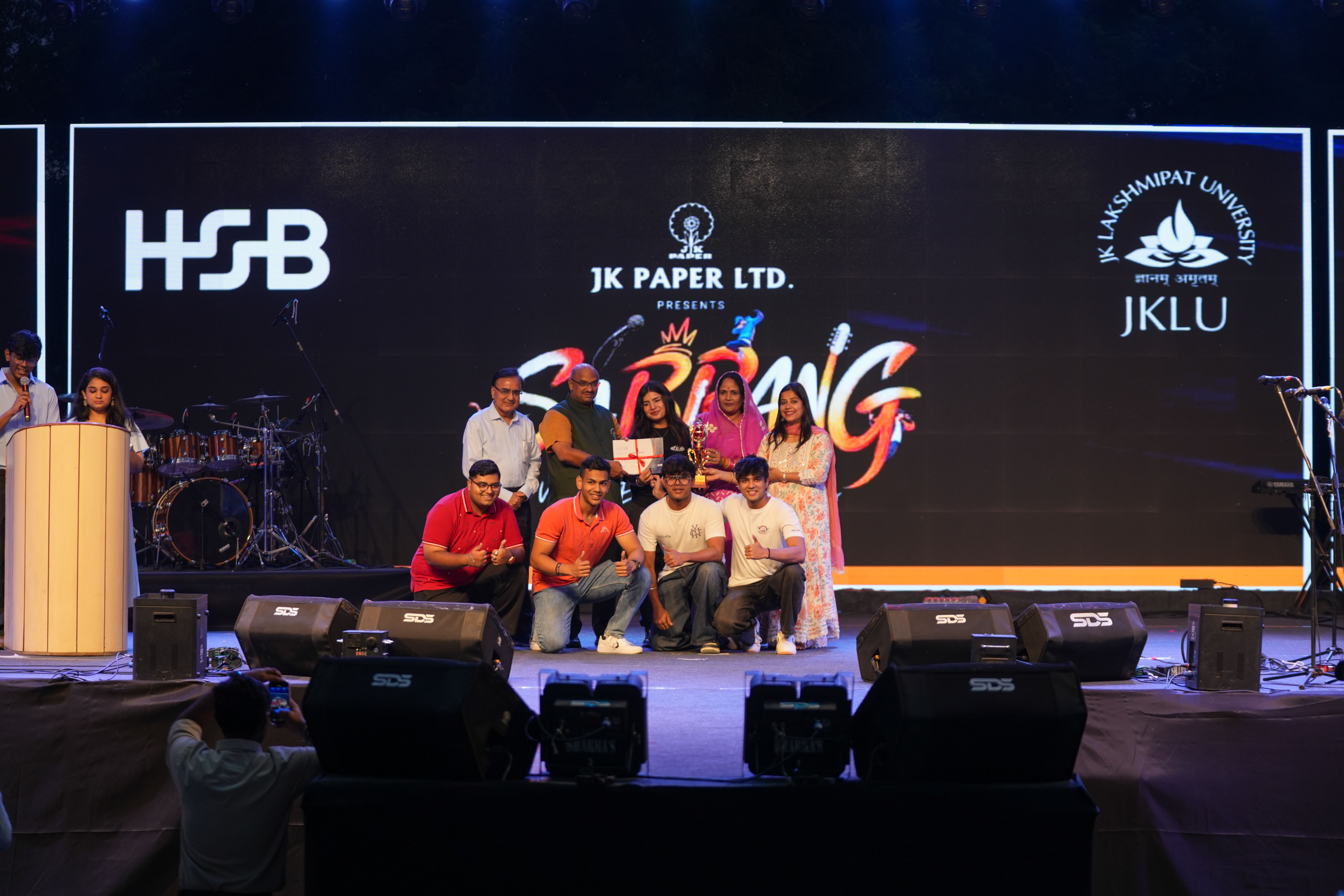 JK Paper Sabrang 2026 at JKLU concludes with Varun Jain&rsquo;s live performance ; students from 90+ colleges participate