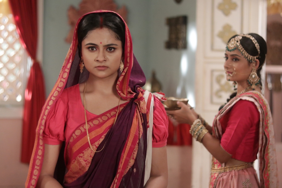 Aakash Aath Celebrates Milestone as Mega Serial Khonar Kahini Completes 300 Episodes