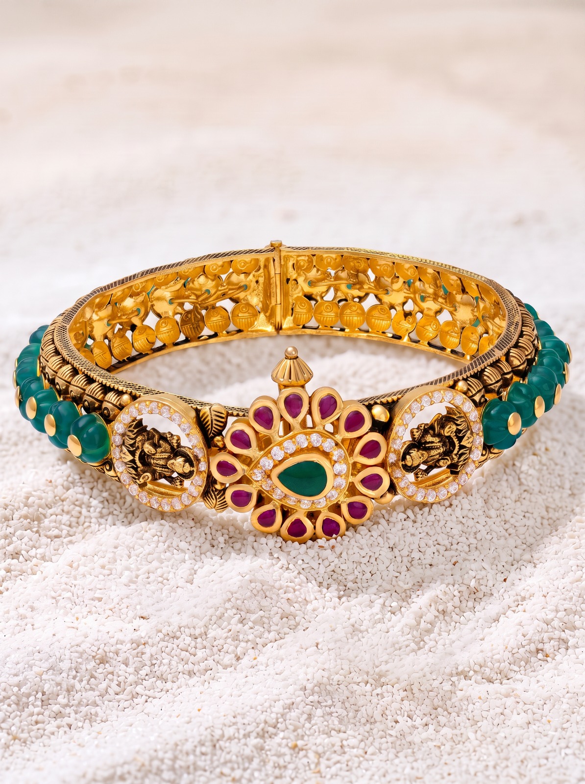 VBJ UNVEILS &lsquo;THE BANGLE BEAUTIES&rsquo; &ndash; A GRAND CELEBRATION OF 10,000+ BANGLE DESIGNS