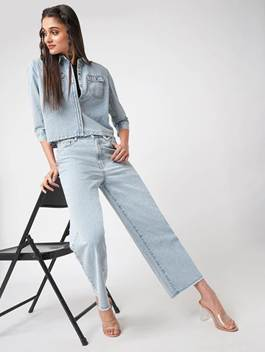 Hockey Boys, Heartbreaks & Kraus Jeans: The Ultimate Off-Campus Style Guide