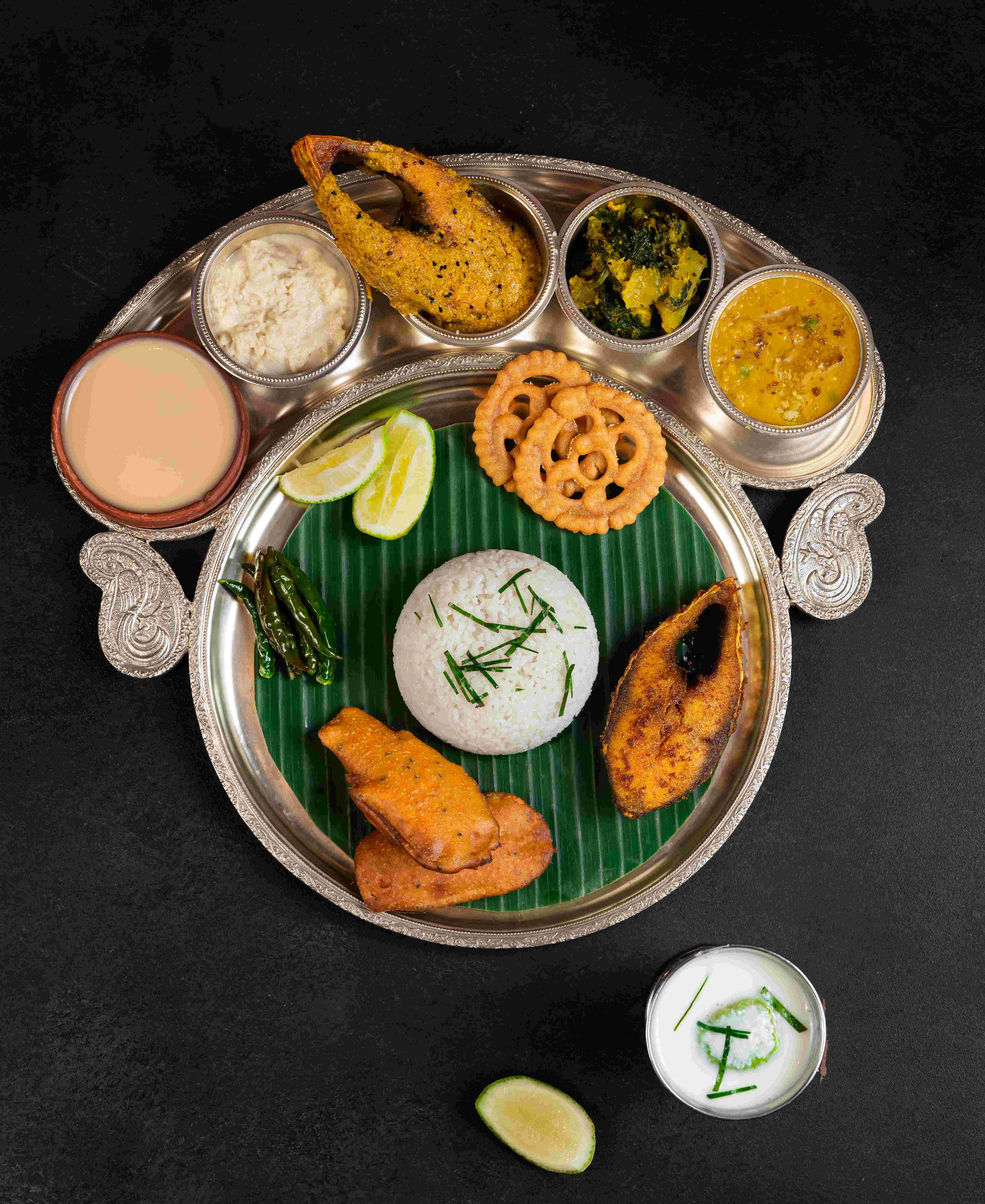 SAVOUR BENGAL&rsquo;S MONSOON FAVOURITE - HILSA AT SIGNATURE IHCL HOTELS