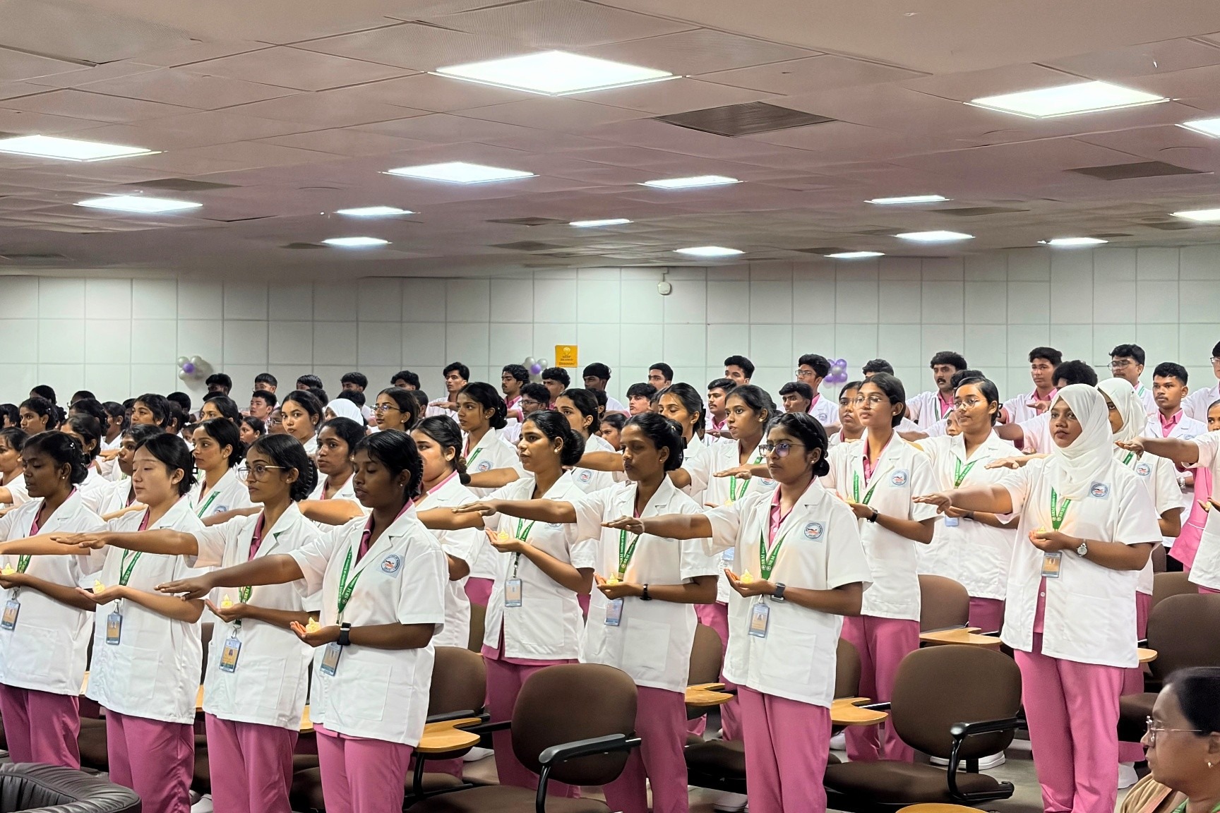 SRM College of Nursing Holds Lamp Lighting Ceremony for 35th Batch of B.Sc. Nursing and 34th Batch of DGNM Students