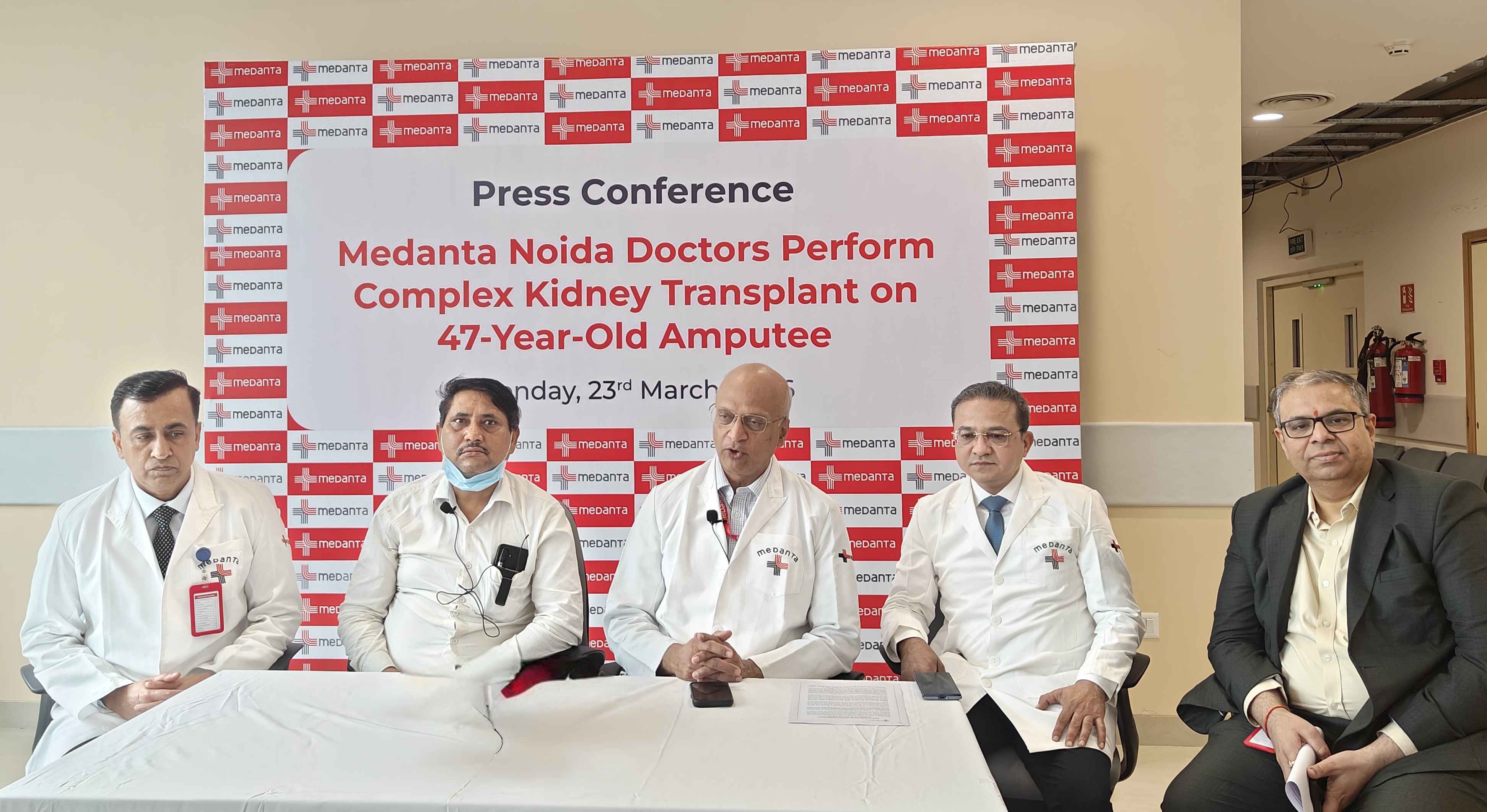 Medanta Noida Doctors Perform Complex Kidney Transplant on 47-Year-Old Amputee