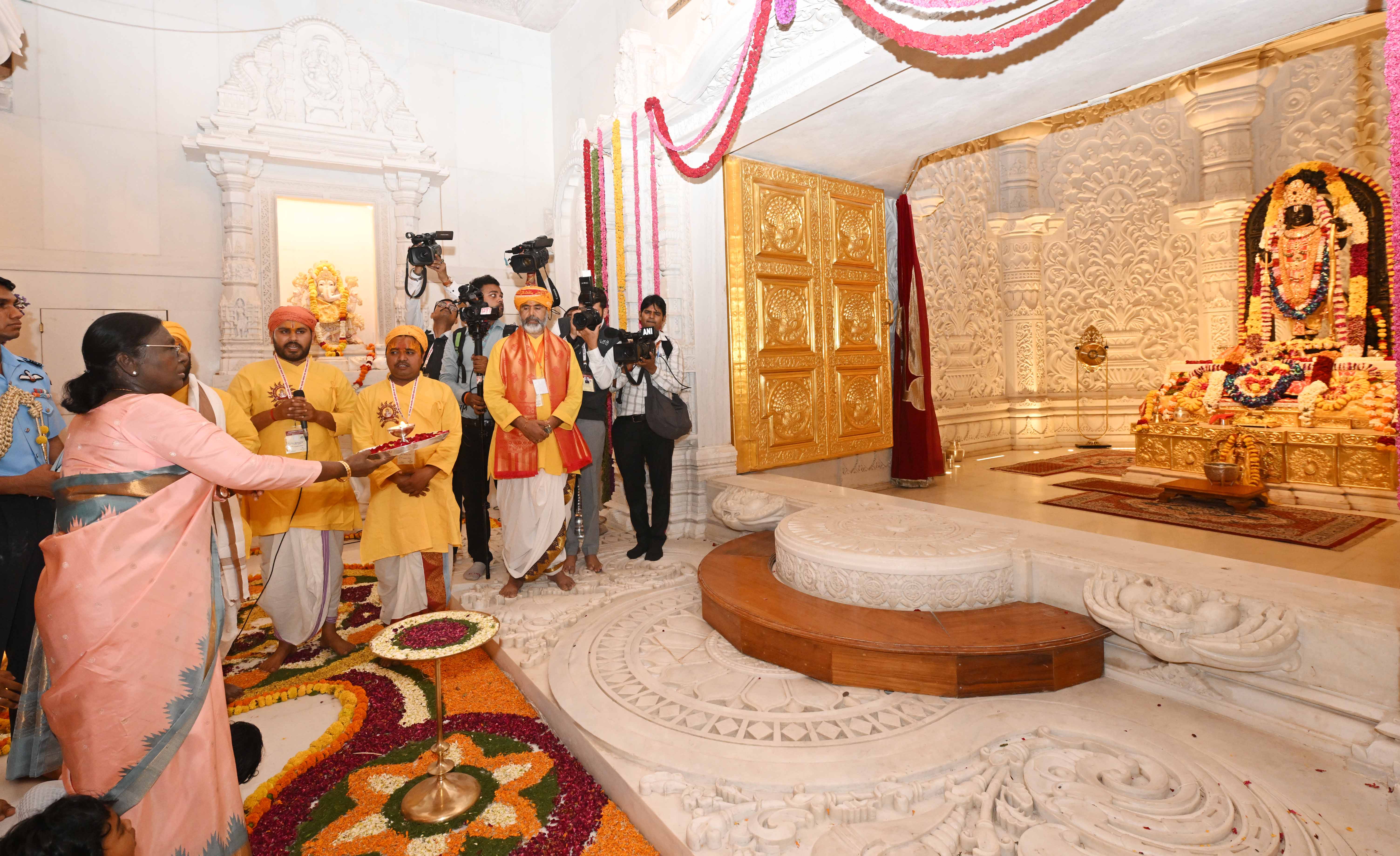 President Droupadi Murmu Offers Prayers at Ram Janmabhoomi Temple, Calls for Unity and Inclusive Development