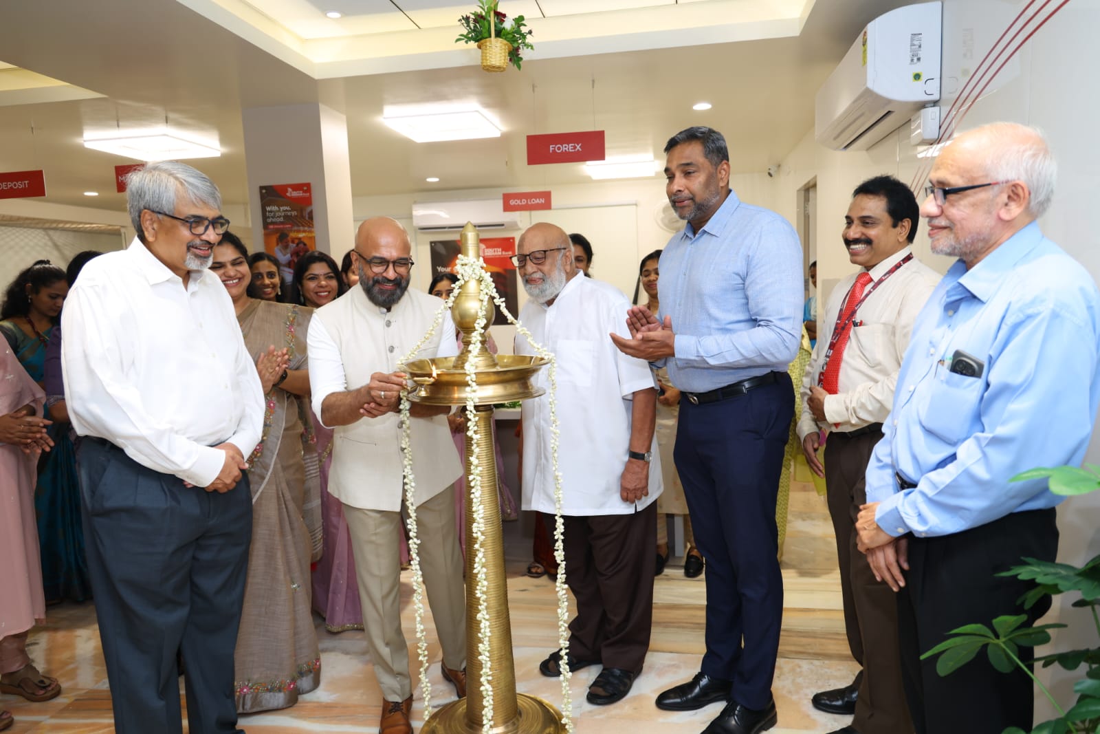South Indian Bank Unveils Renovated Vyttila Branch and ATM