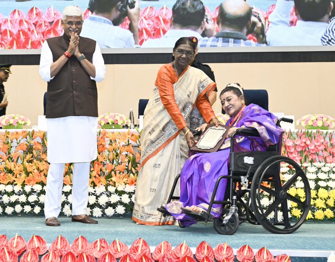 President Murmu Honours Eminent Artists With Sangeet Natak Akademi Fellowships and Awards