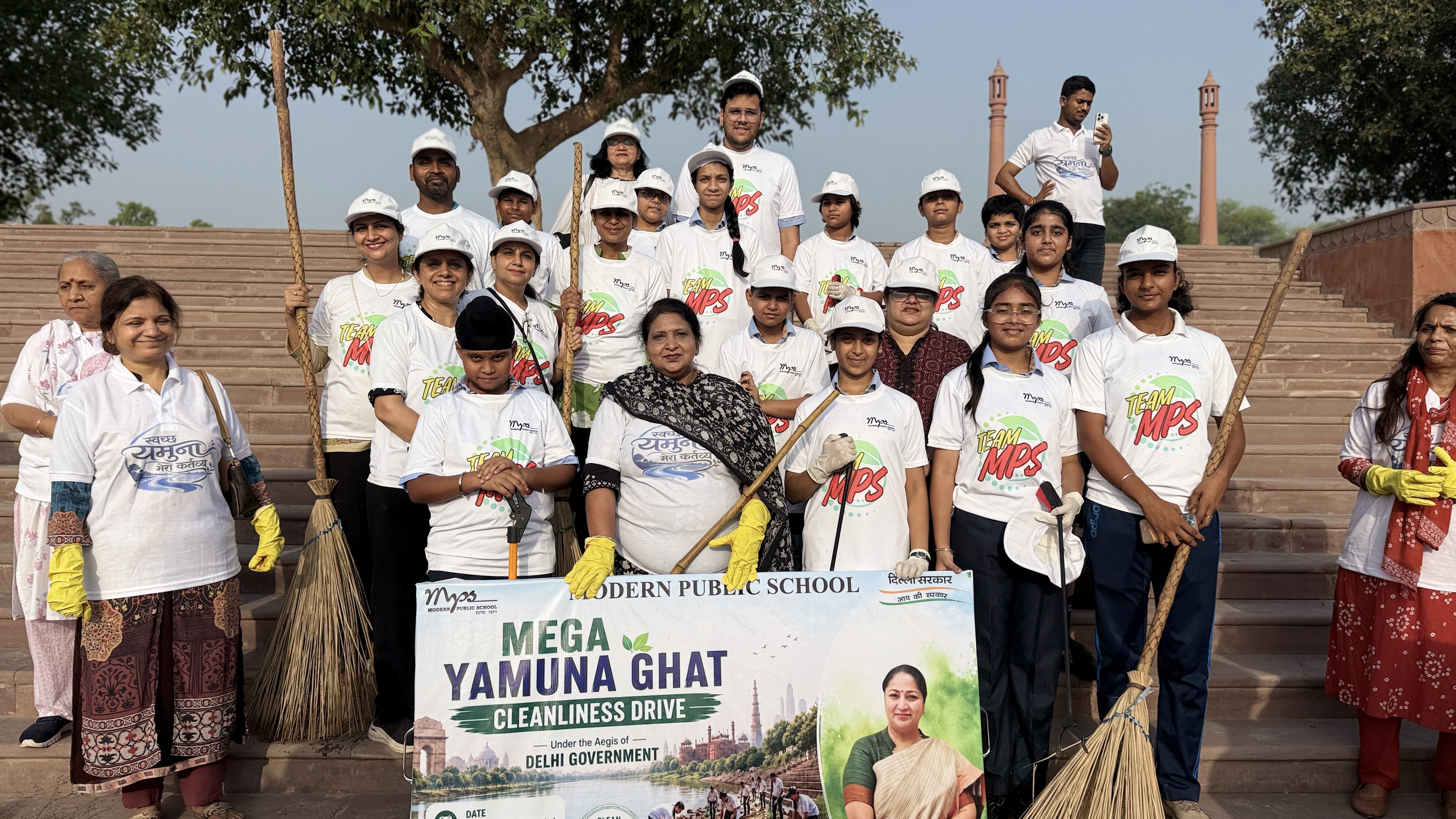 Modern Public School Participates in Mega Yamuna Cleanliness Drive Led by Chief Minister of Delhi