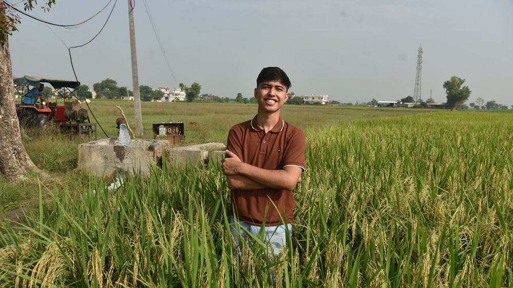 II Amritsar Teen Plans to Turn Crop Waste into Electricity to Tackle Stubble Burning